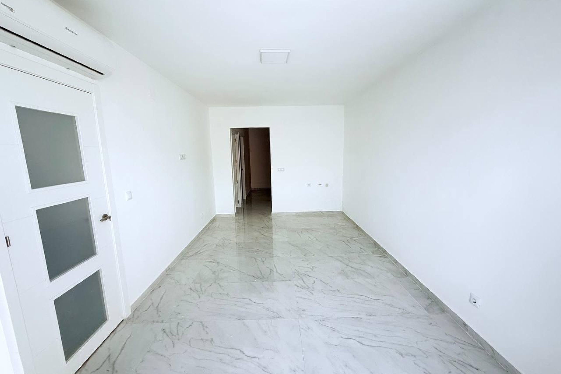 Használt Ingatlanok - Tetőtéri lakás -
Torrevieja - Acequion