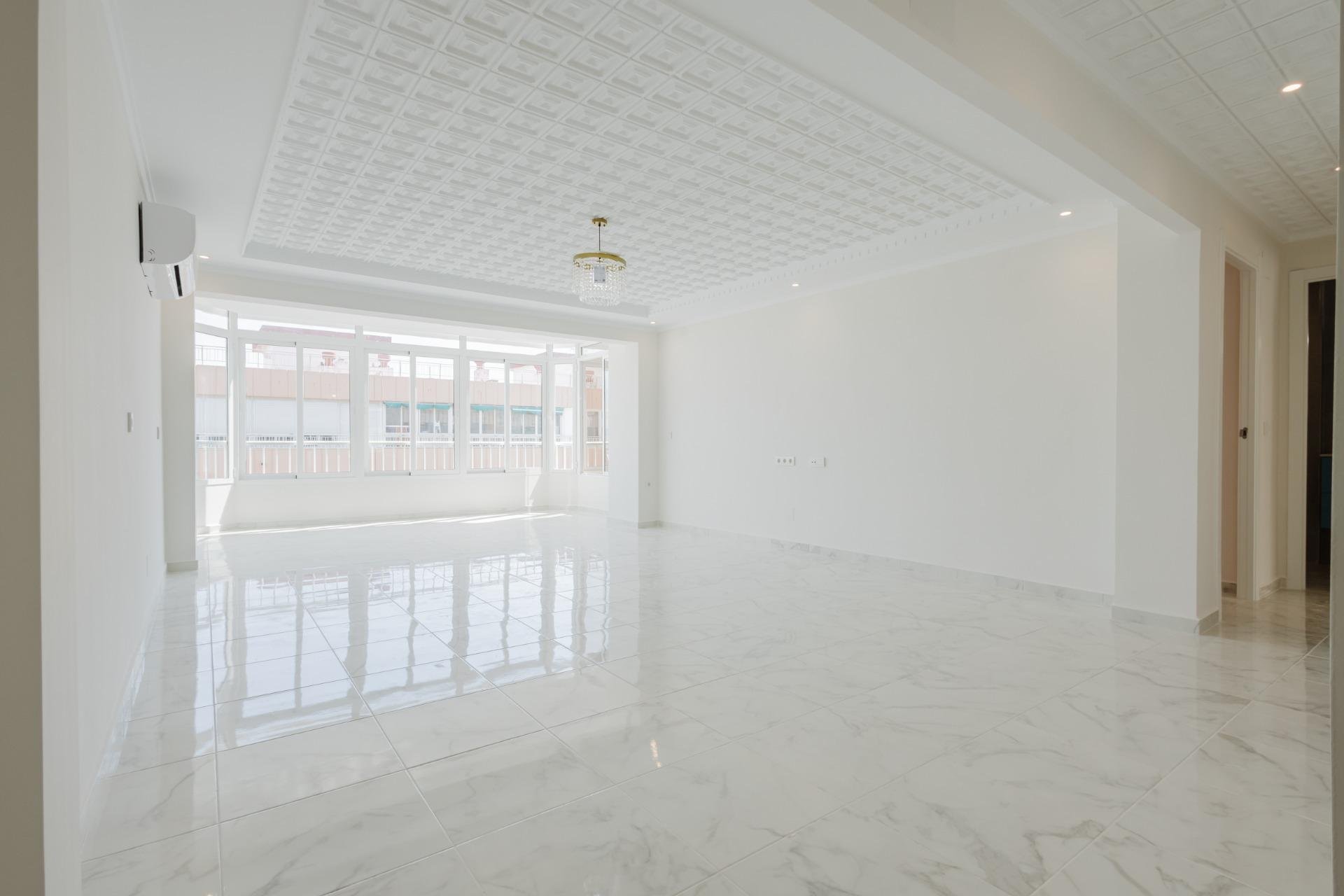Használt Ingatlanok - Tetőtéri lakás -
Torrevieja - Acequion