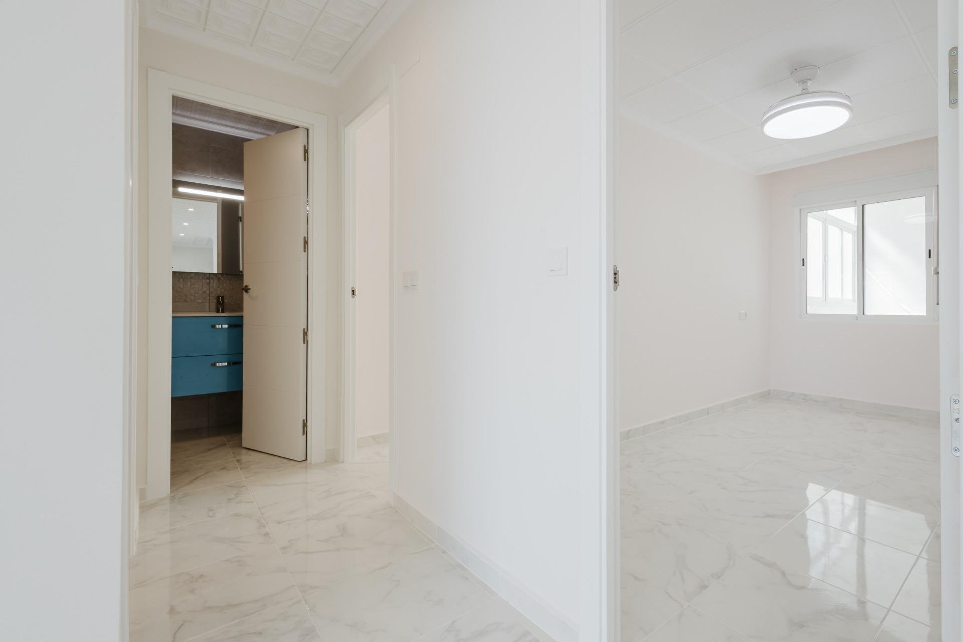 Használt Ingatlanok - Tetőtéri lakás -
Torrevieja - Acequion