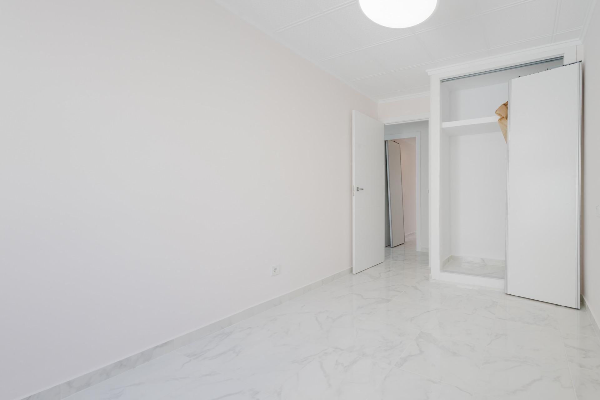 Használt Ingatlanok - Tetőtéri lakás -
Torrevieja - Acequion