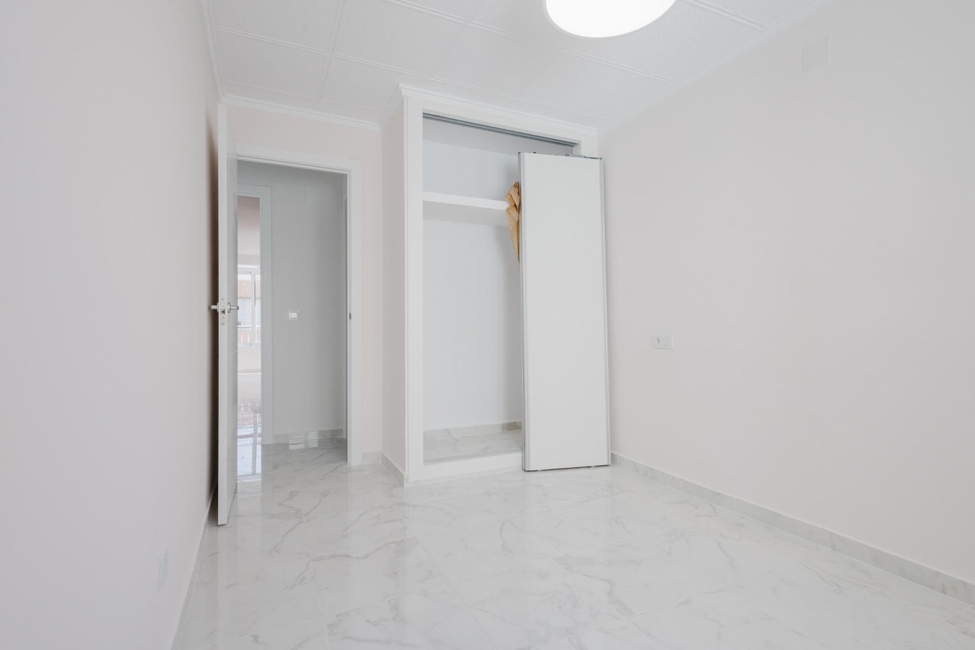 Használt Ingatlanok - Tetőtéri lakás -
Torrevieja - Acequion