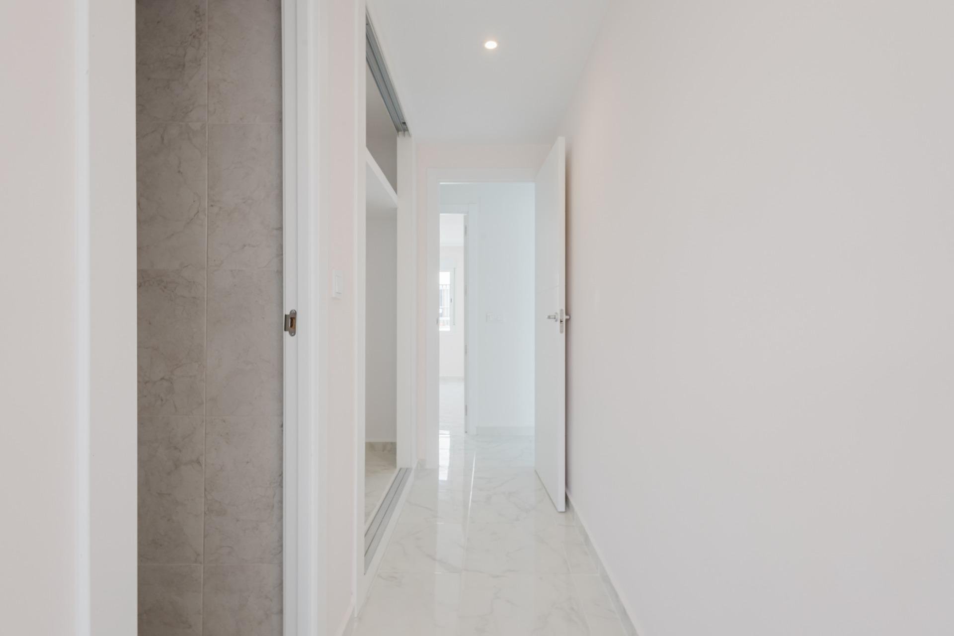 Használt Ingatlanok - Tetőtéri lakás -
Torrevieja - Acequion