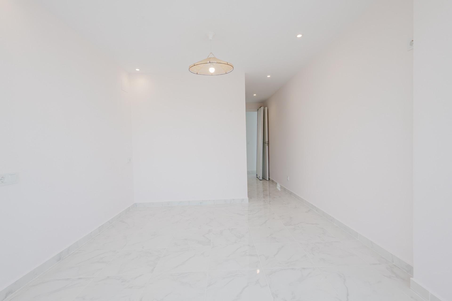Használt Ingatlanok - Tetőtéri lakás -
Torrevieja - Acequion
