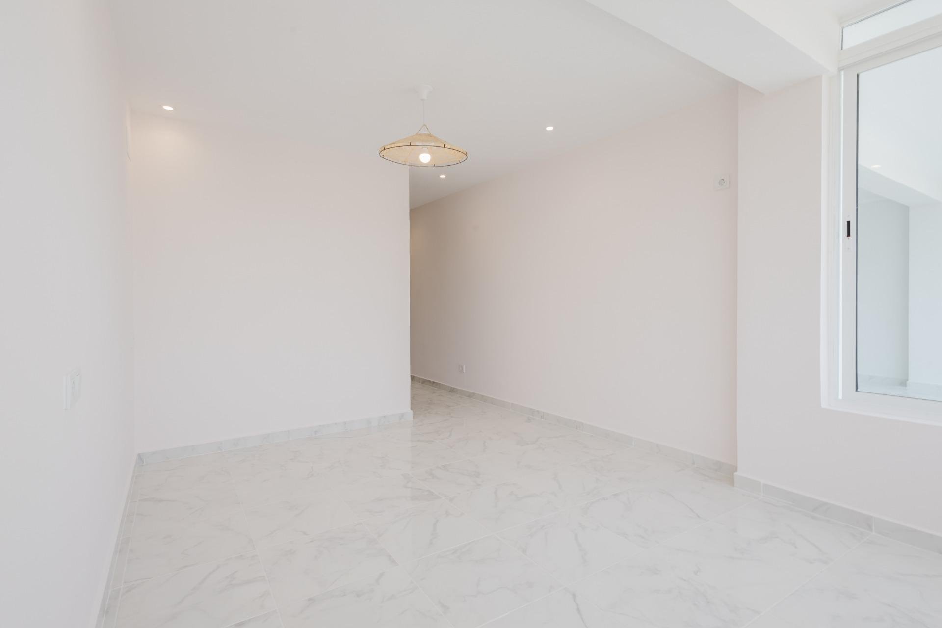 Használt Ingatlanok - Tetőtéri lakás -
Torrevieja - Acequion