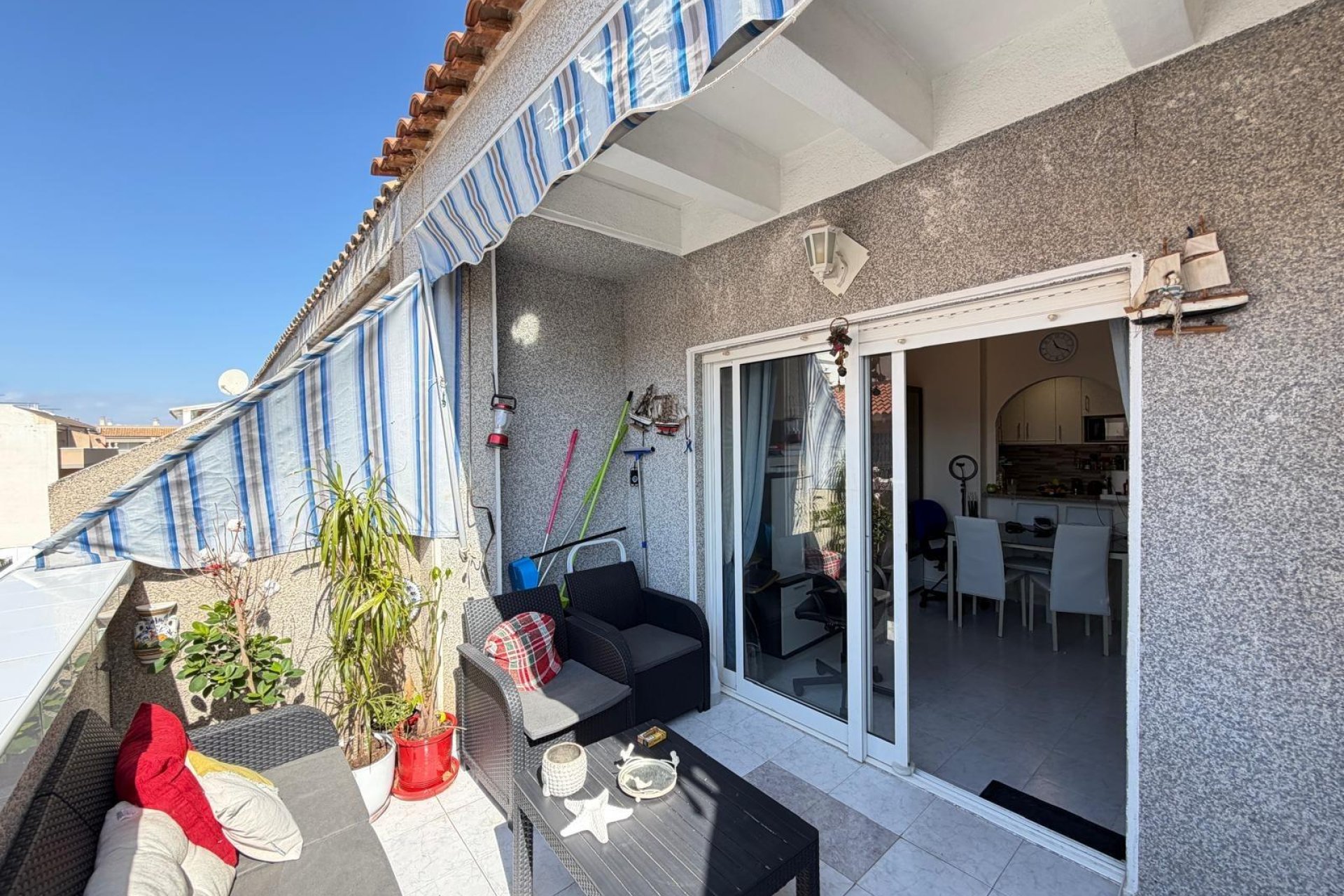 Használt Ingatlanok - Tetőtéri lakás -
Torrevieja - Acequion