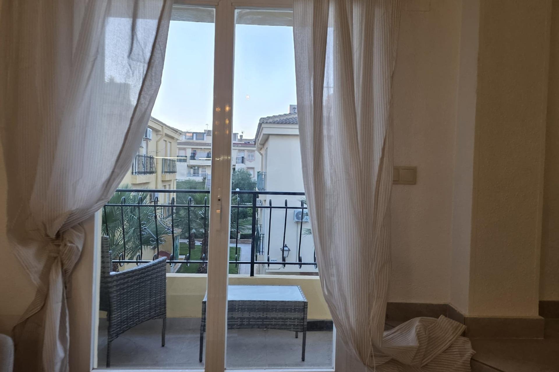 Használt Ingatlanok - Tetőtéri lakás -
Torrevieja - Cala Ferris