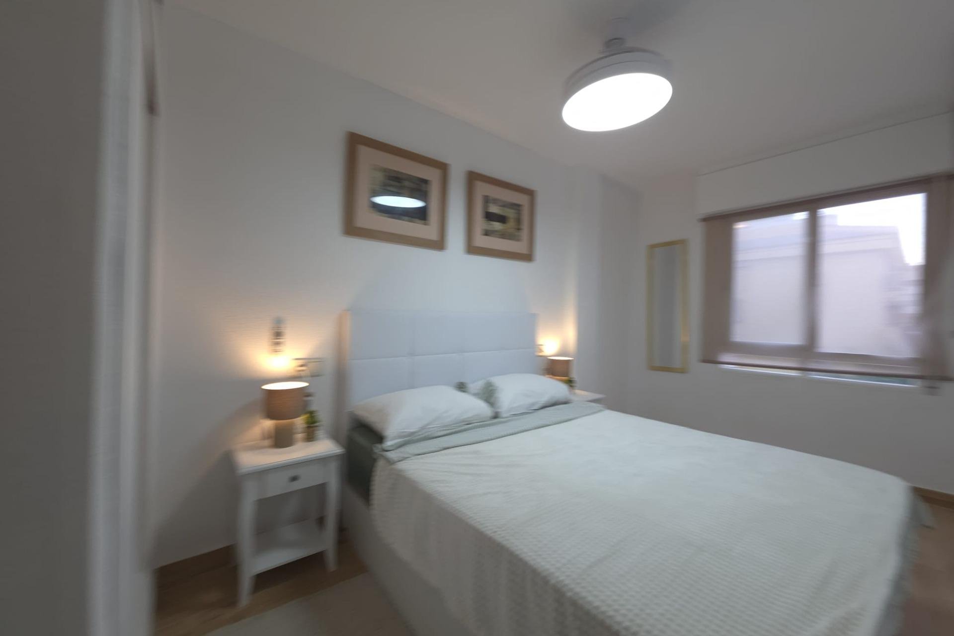 Használt Ingatlanok - Tetőtéri lakás -
Torrevieja - Cala Ferris