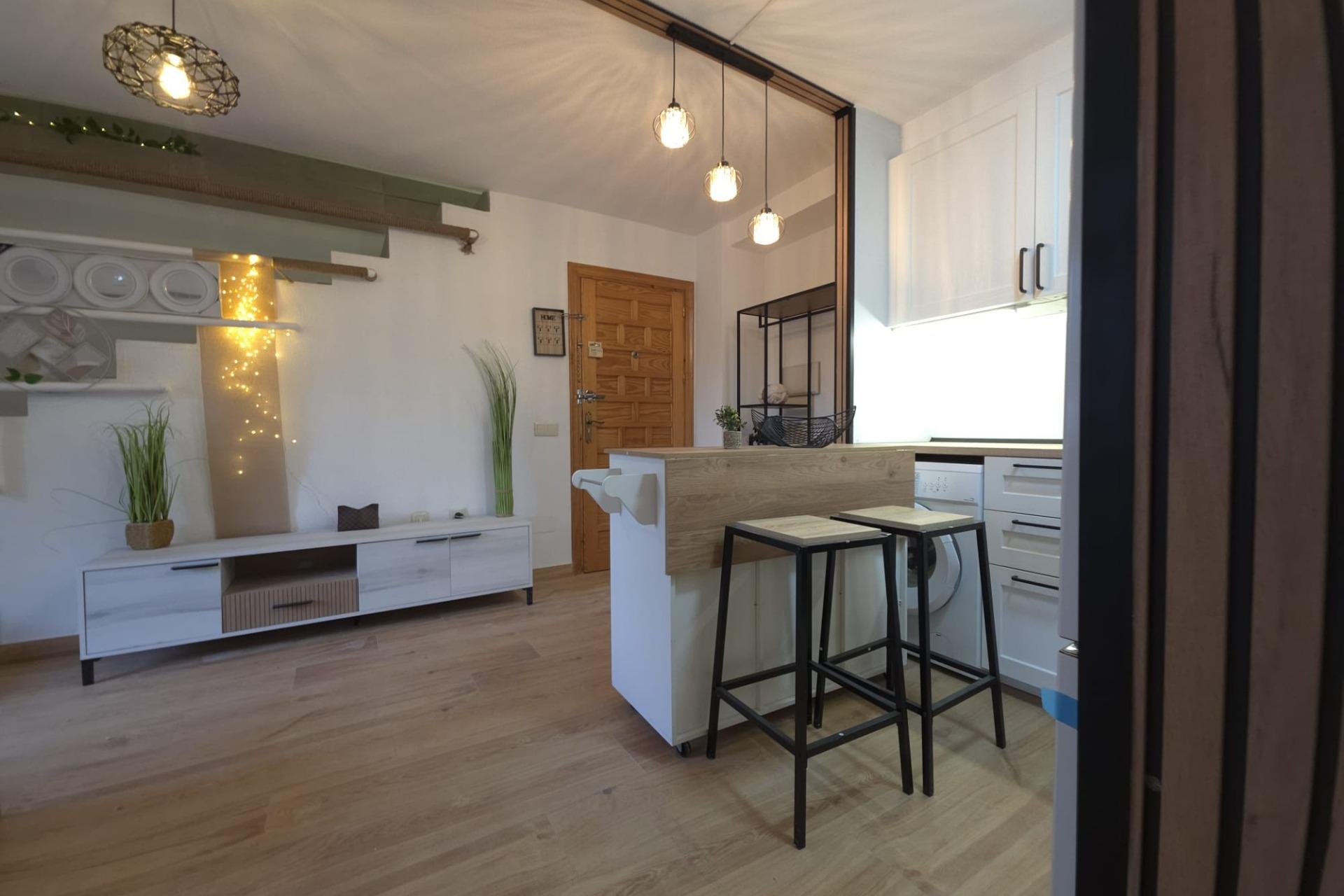 Használt Ingatlanok - Tetőtéri lakás -
Torrevieja - Cala Ferris