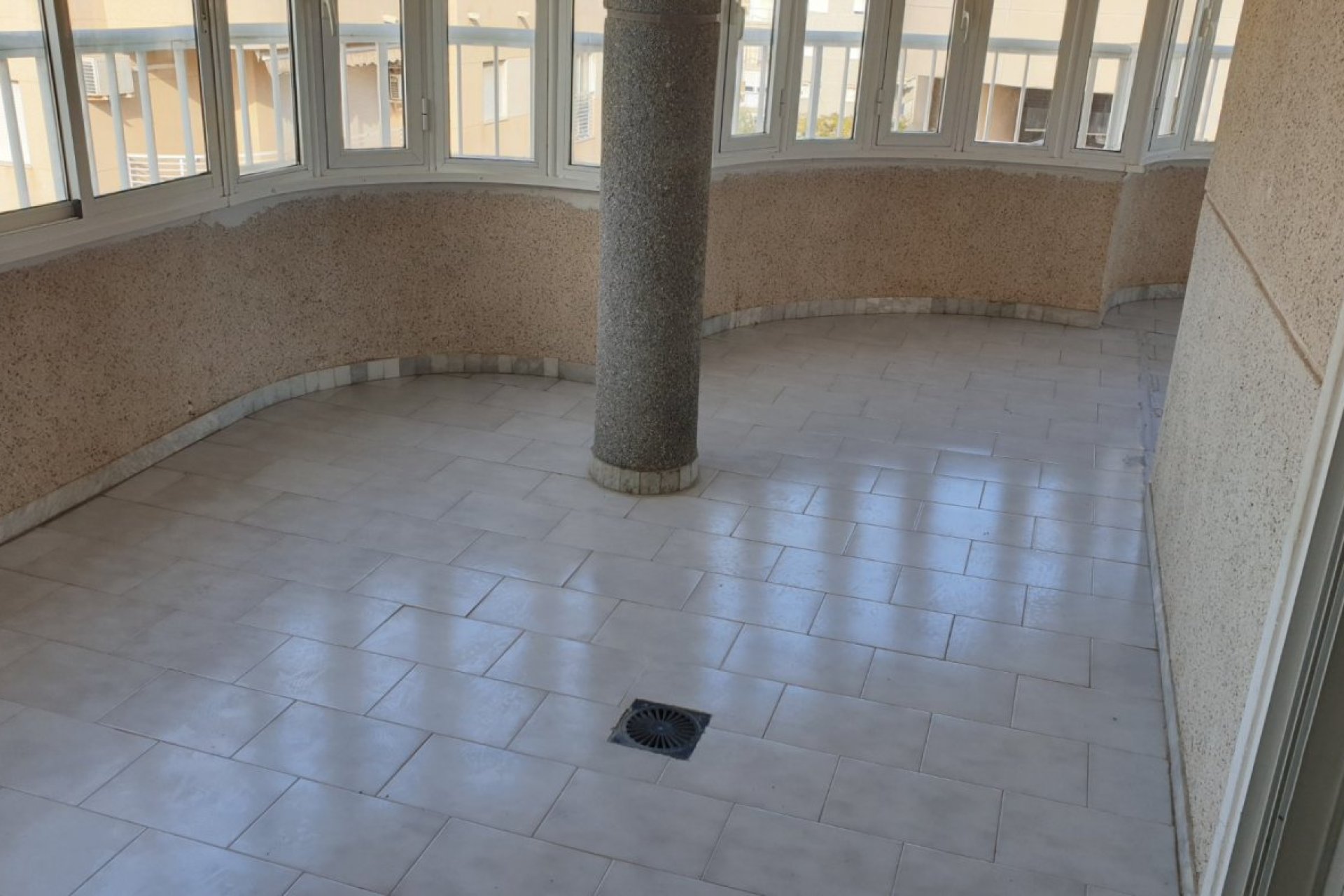 Használt Ingatlanok - Tetőtéri lakás -
Torrevieja - Centro