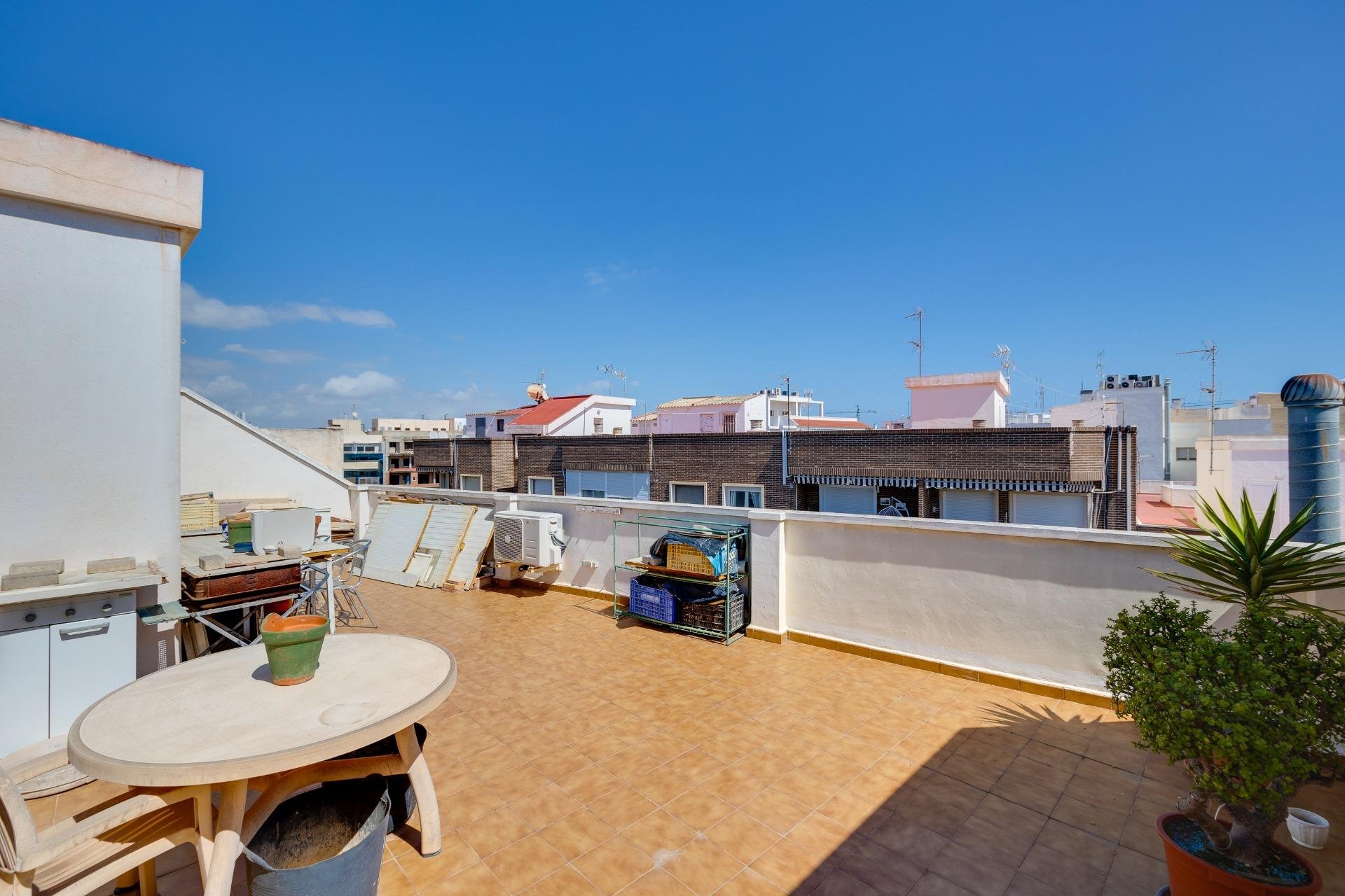 Használt Ingatlanok - Tetőtéri lakás -
Torrevieja - Centrum