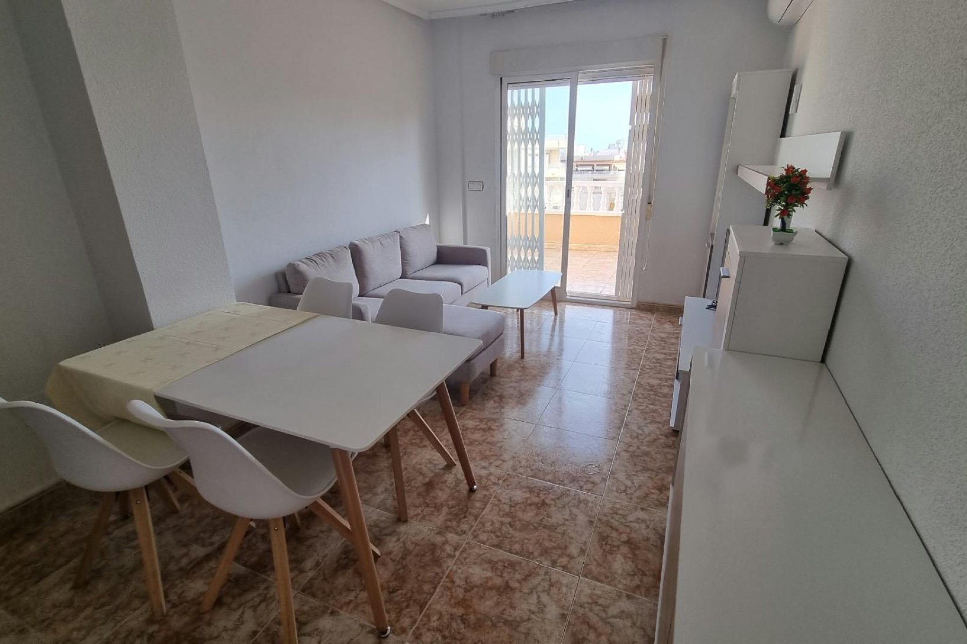 Használt Ingatlanok - Tetőtéri lakás -
Torrevieja - Centrum