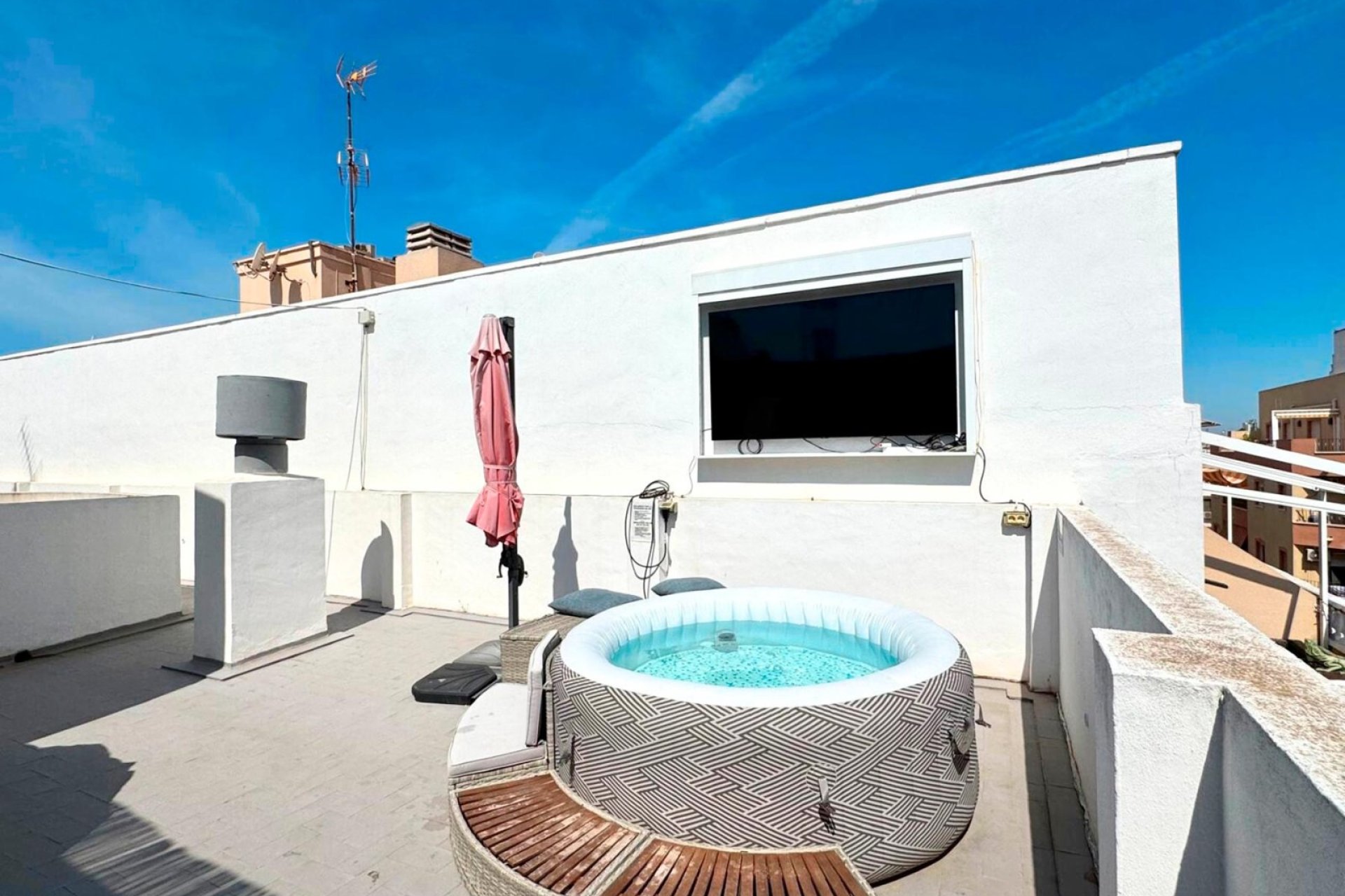Használt Ingatlanok - Tetőtéri lakás -
Torrevieja - Costa Blanca
