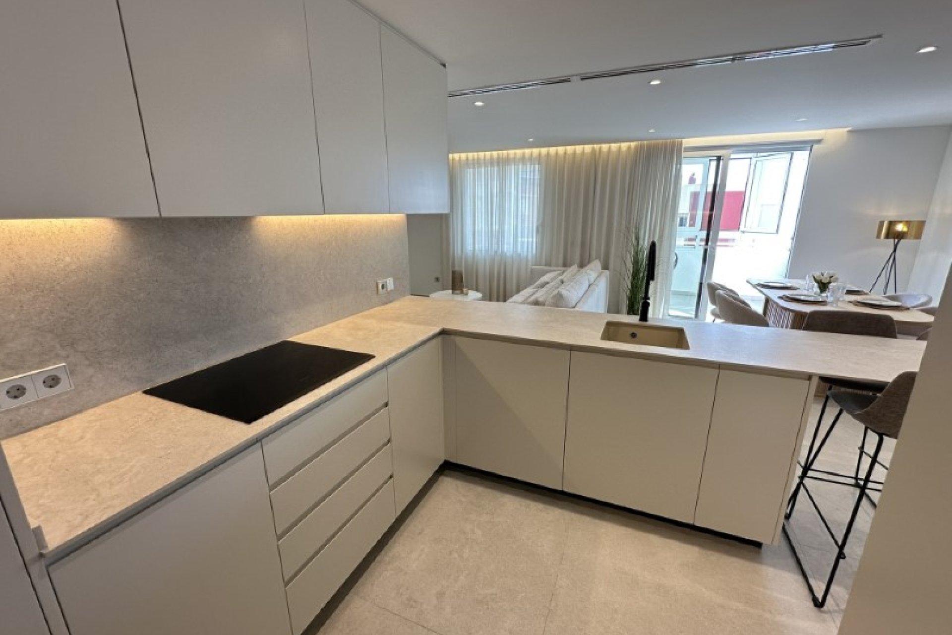 Használt Ingatlanok - Tetőtéri lakás -
Torrevieja - Costa Blanca