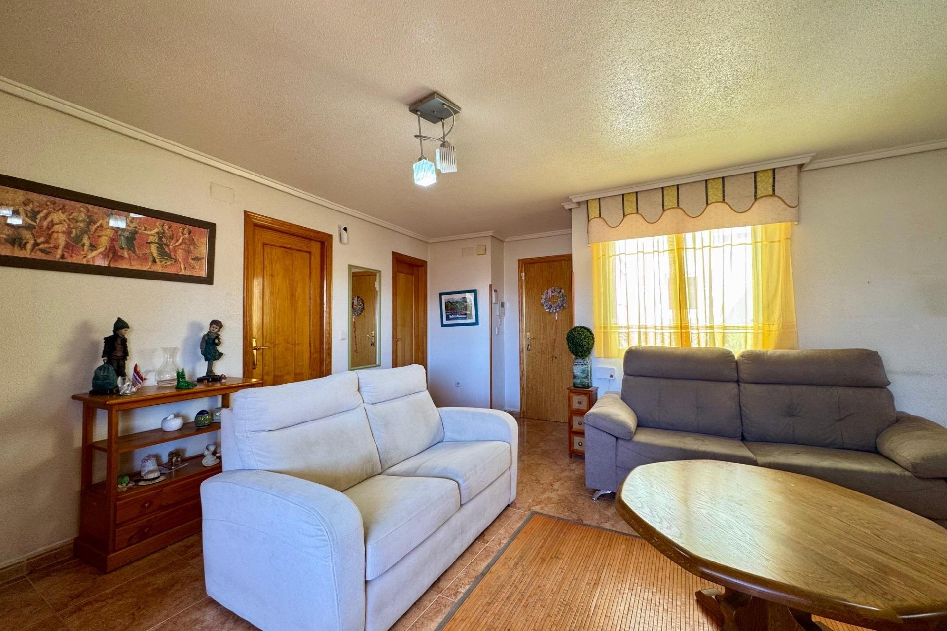Használt Ingatlanok - Tetőtéri lakás -
Torrevieja - Costa Blanca