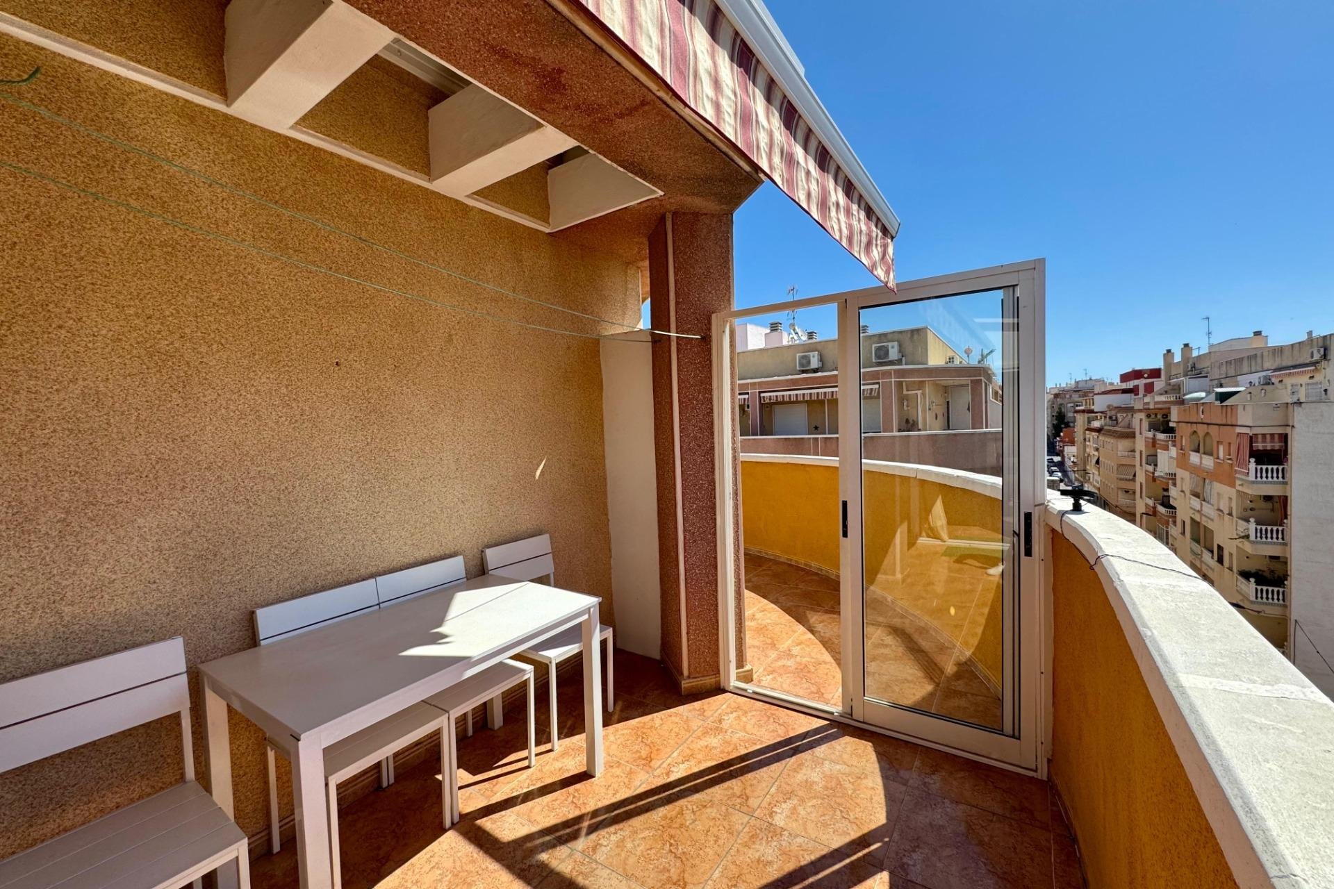 Használt Ingatlanok - Tetőtéri lakás -
Torrevieja - Costa Blanca