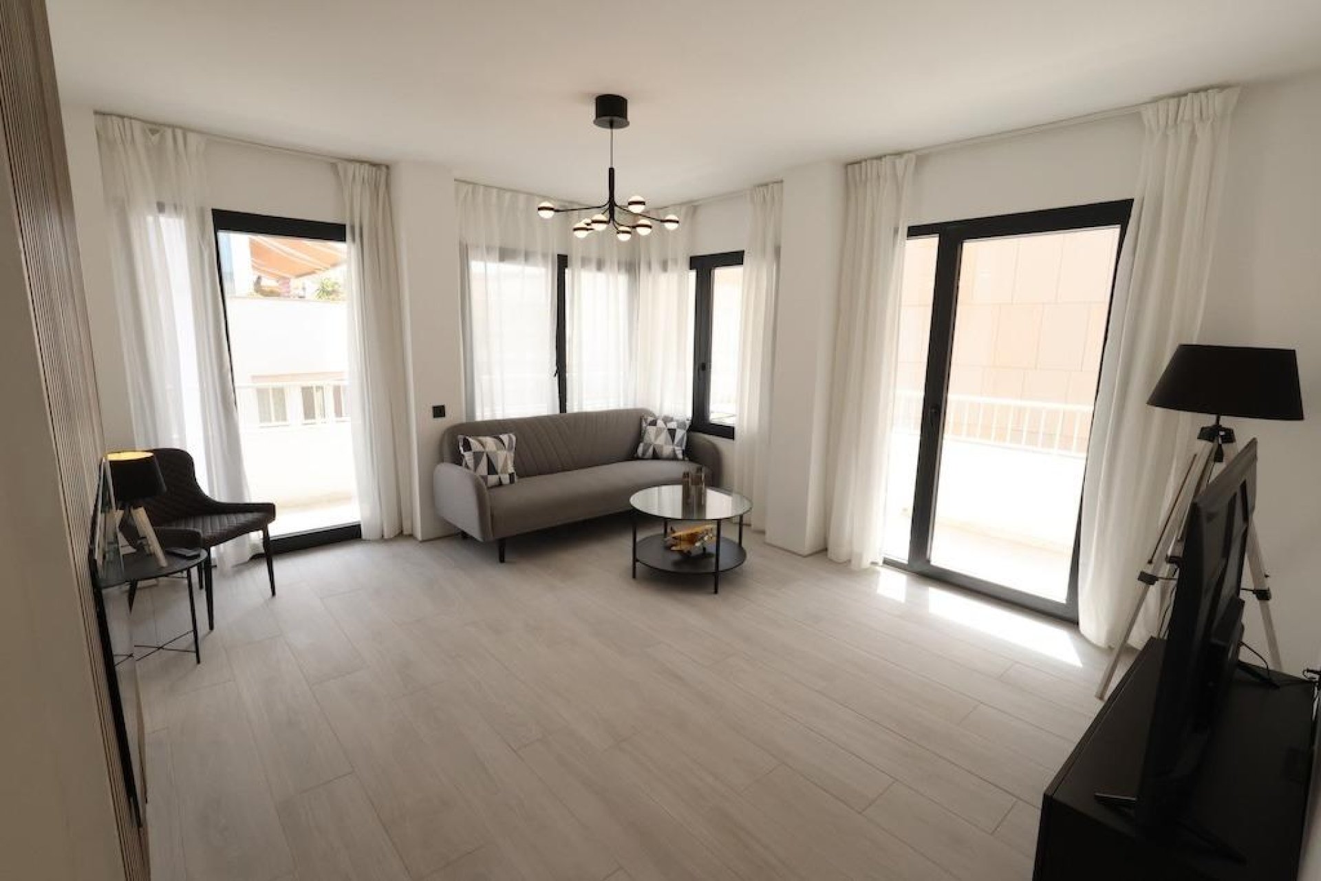 Használt Ingatlanok - Tetőtéri lakás -
Torrevieja - Costa Blanca
