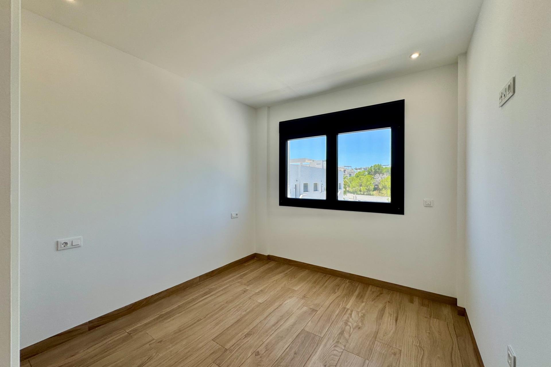 Használt Ingatlanok - Tetőtéri lakás -
Torrevieja - Costa Blanca