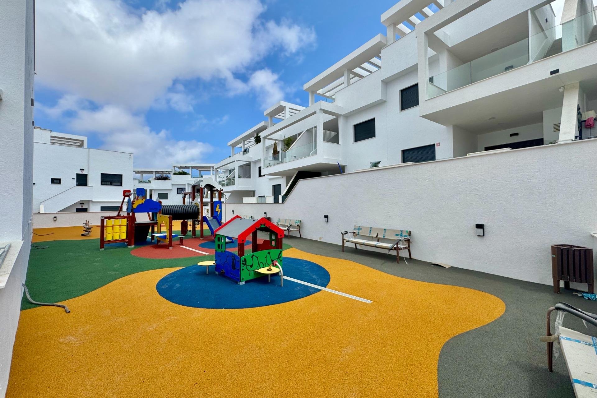 Használt Ingatlanok - Tetőtéri lakás -
Torrevieja - Costa Blanca