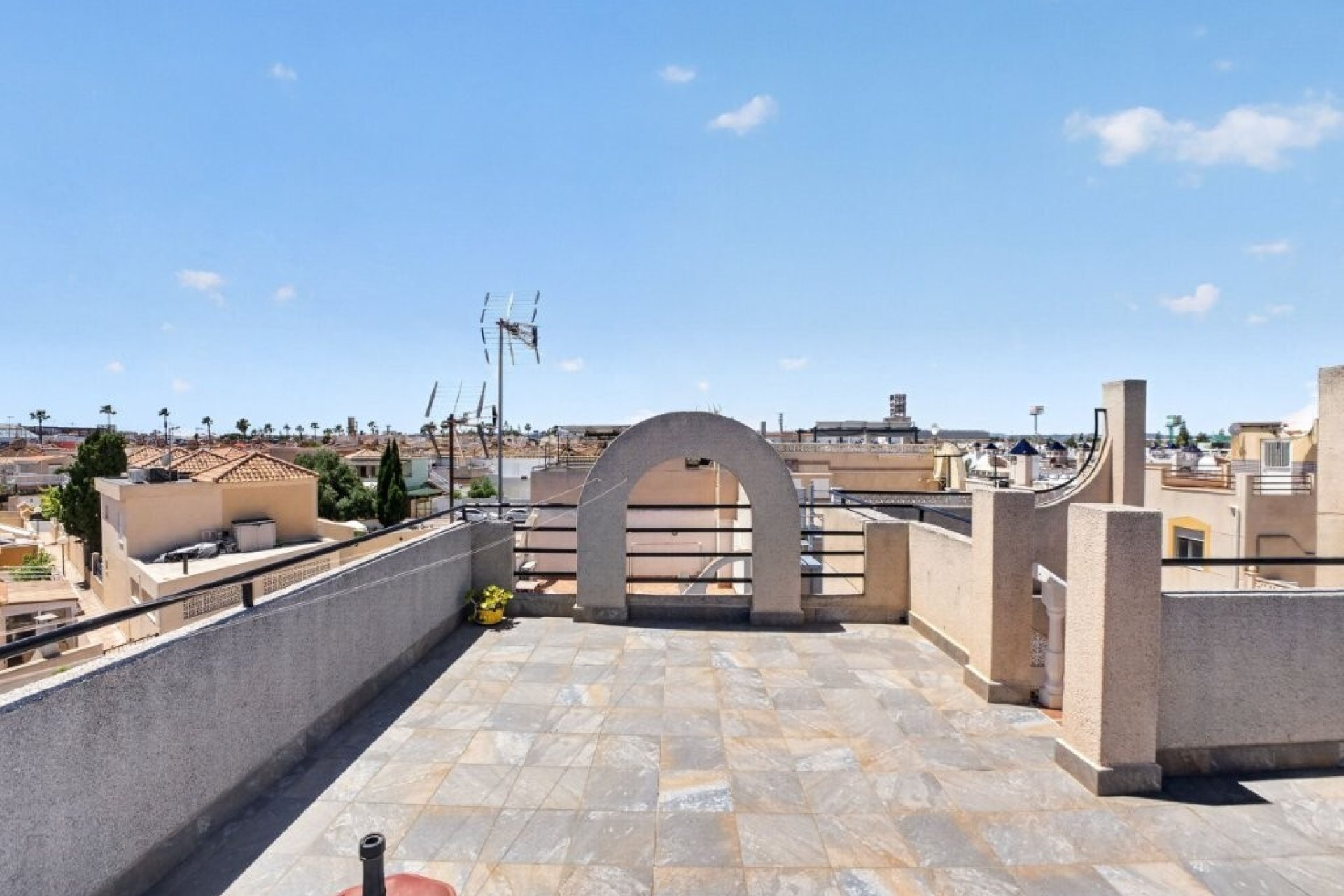 Használt Ingatlanok - Tetőtéri lakás -
Torrevieja - Doña Ines