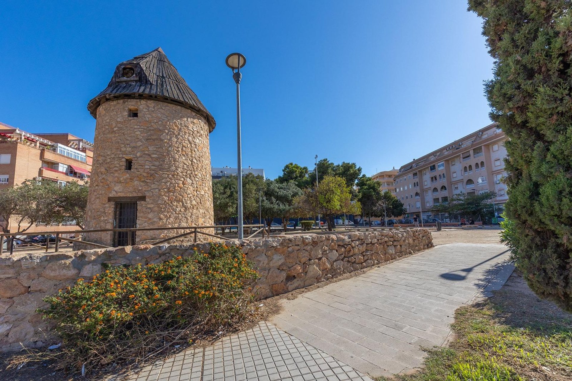 Használt Ingatlanok - Tetőtéri lakás -
Torrevieja - El Molino