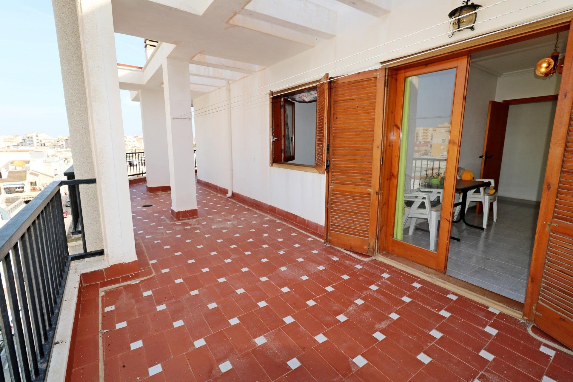 Használt Ingatlanok - Tetőtéri lakás -
Torrevieja - Habaneras