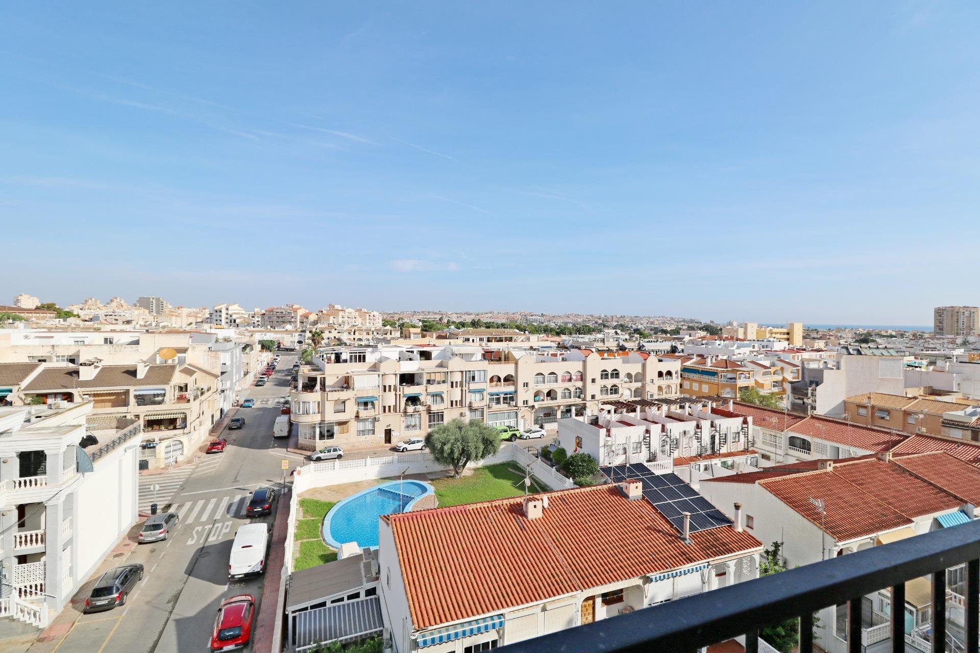 Használt Ingatlanok - Tetőtéri lakás -
Torrevieja - Habaneras