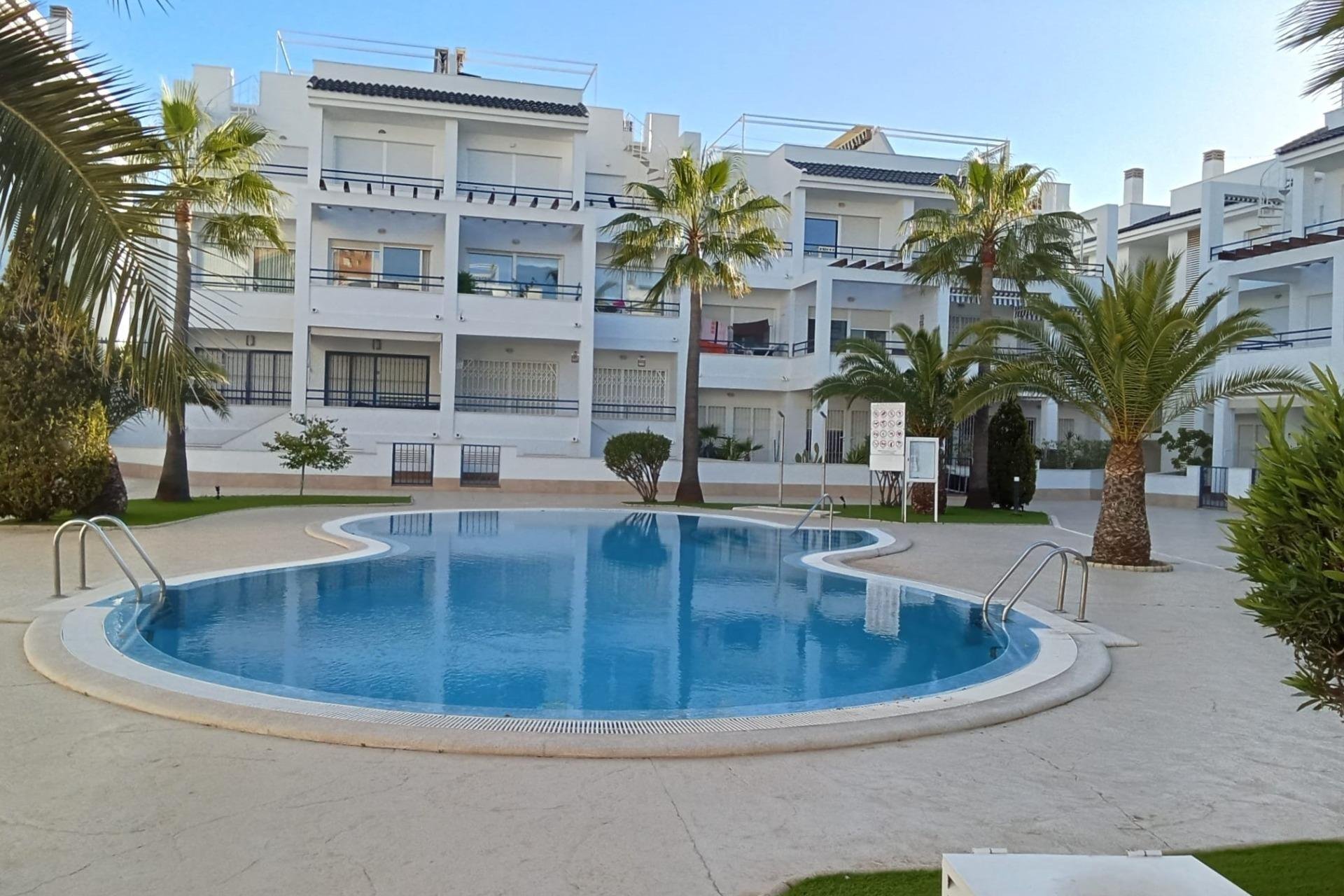Használt Ingatlanok - Tetőtéri lakás -
Torrevieja - La Veleta