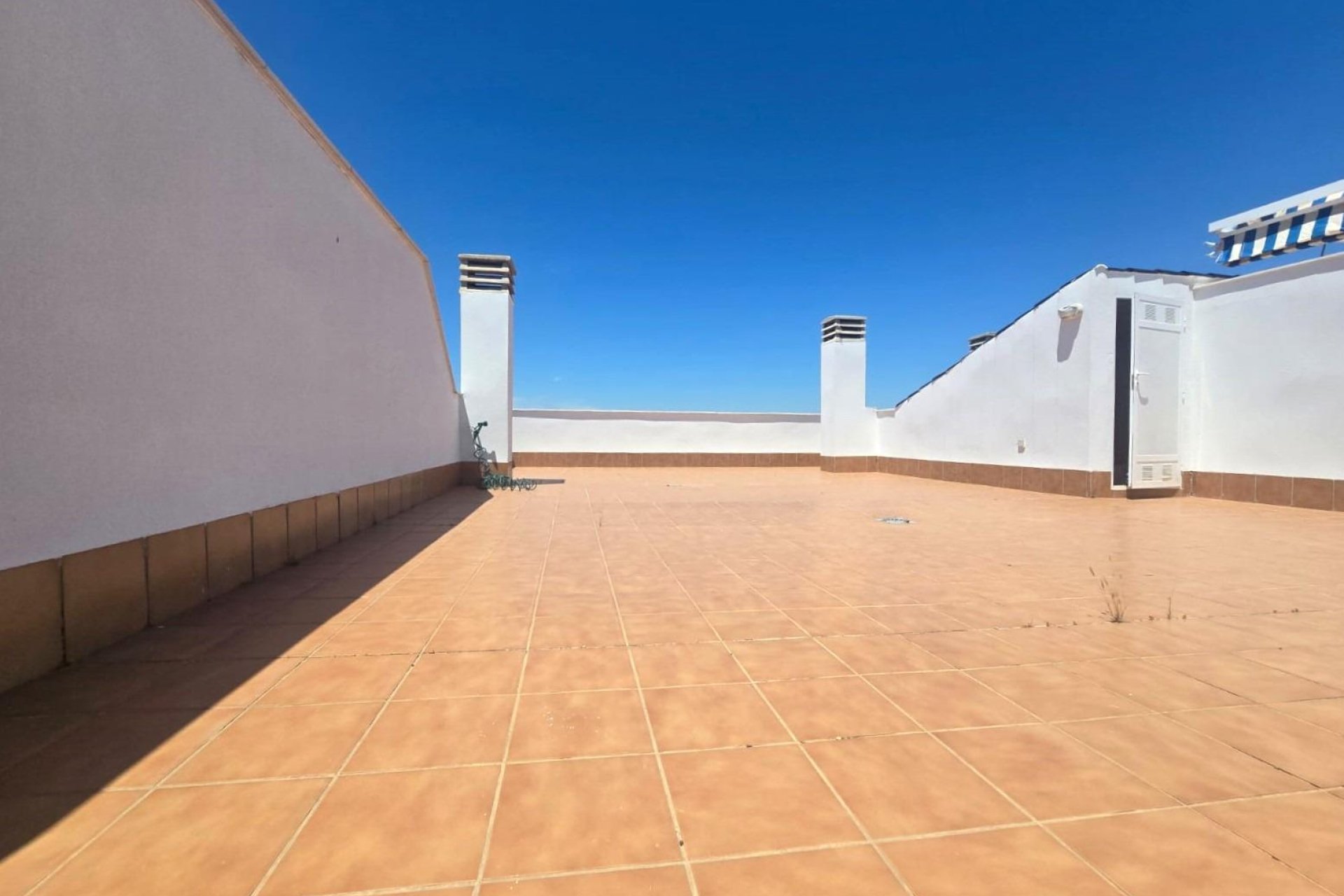 Használt Ingatlanok - Tetőtéri lakás -
Torrevieja - La Veleta
