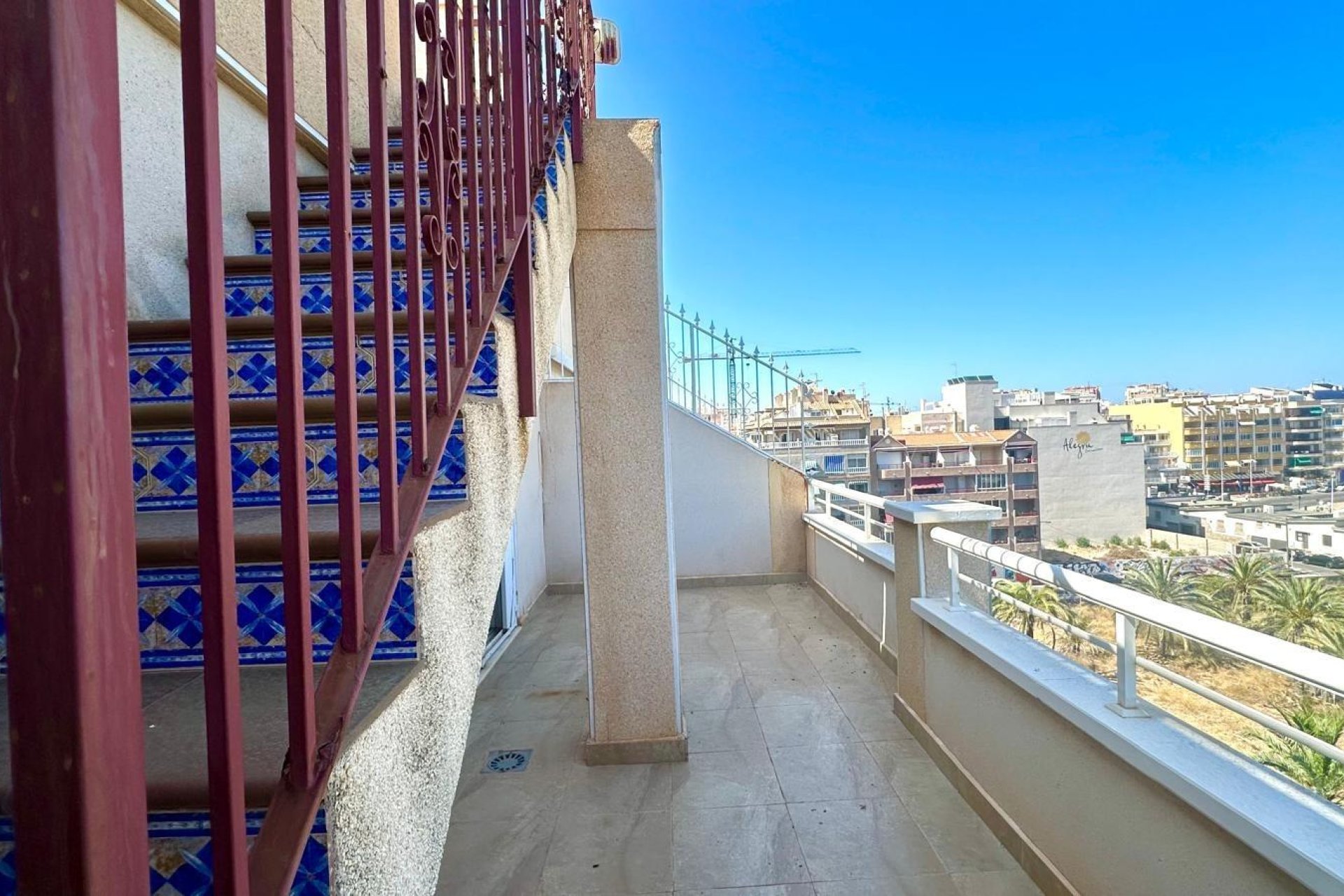 Használt Ingatlanok - Tetőtéri lakás -
Torrevieja - Playa del Cura