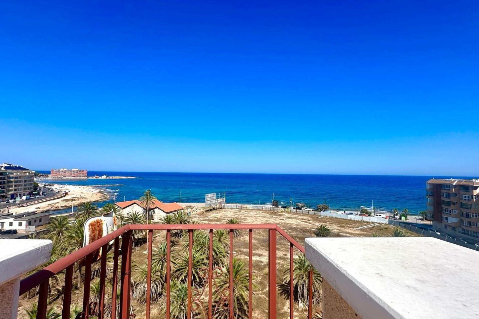 Használt Ingatlanok - Tetőtéri lakás -
Torrevieja - Playa del Cura