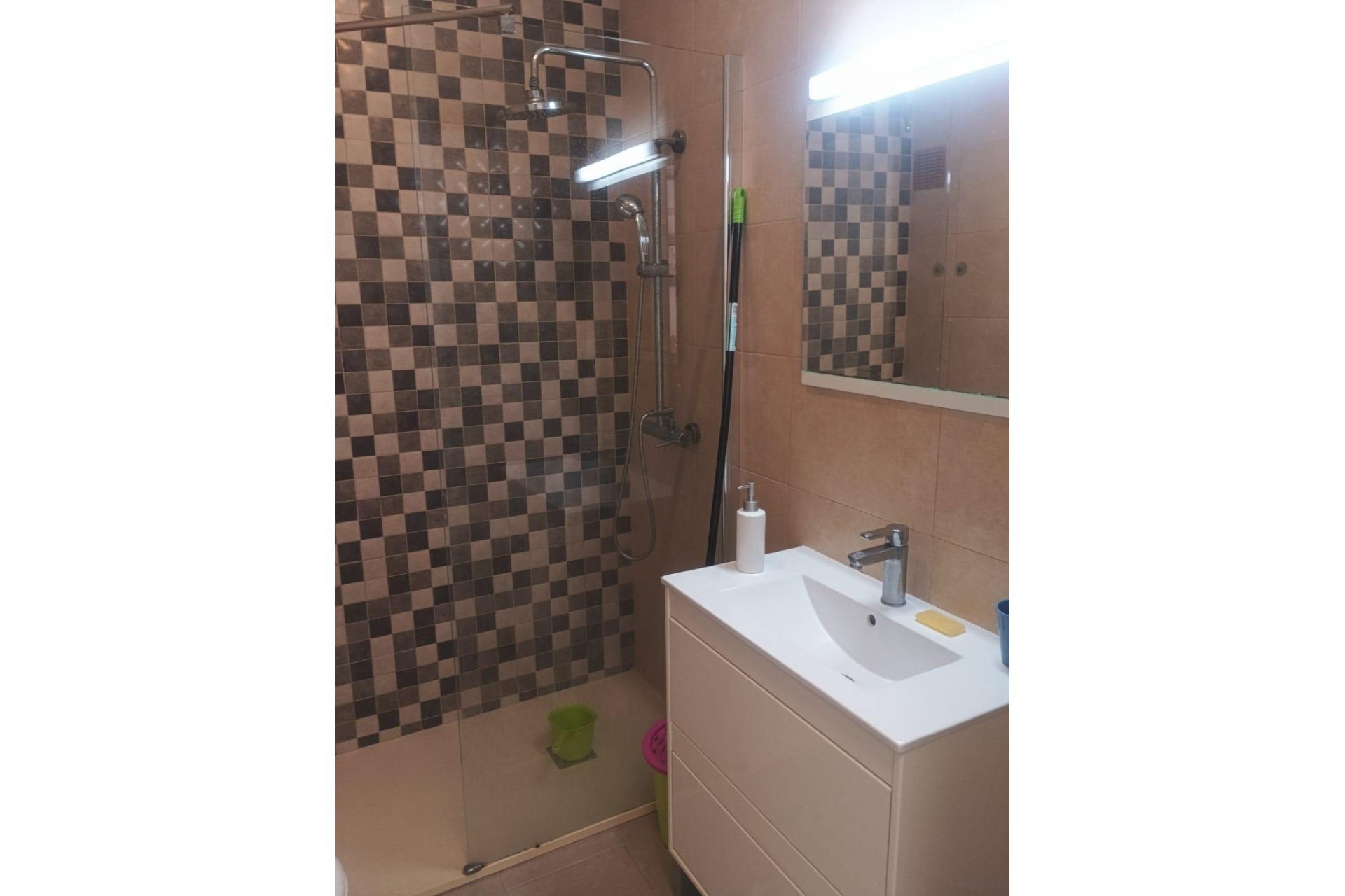 Használt Ingatlanok - Tetőtéri lakás -
Torrevieja - Playa del Cura