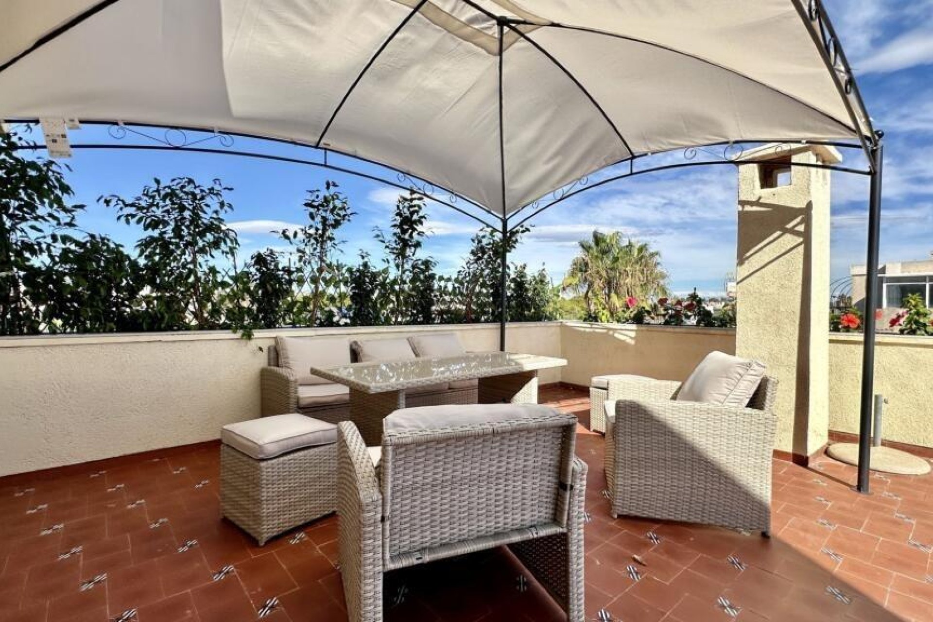 Használt Ingatlanok - Tetőtéri lakás -
Torrevieja - Punta Prima