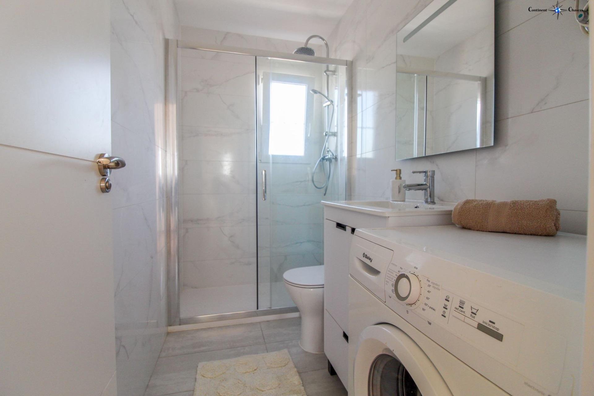 Használt Ingatlanok - Tetőtéri lakás -
Torrevieja - Punta Prima