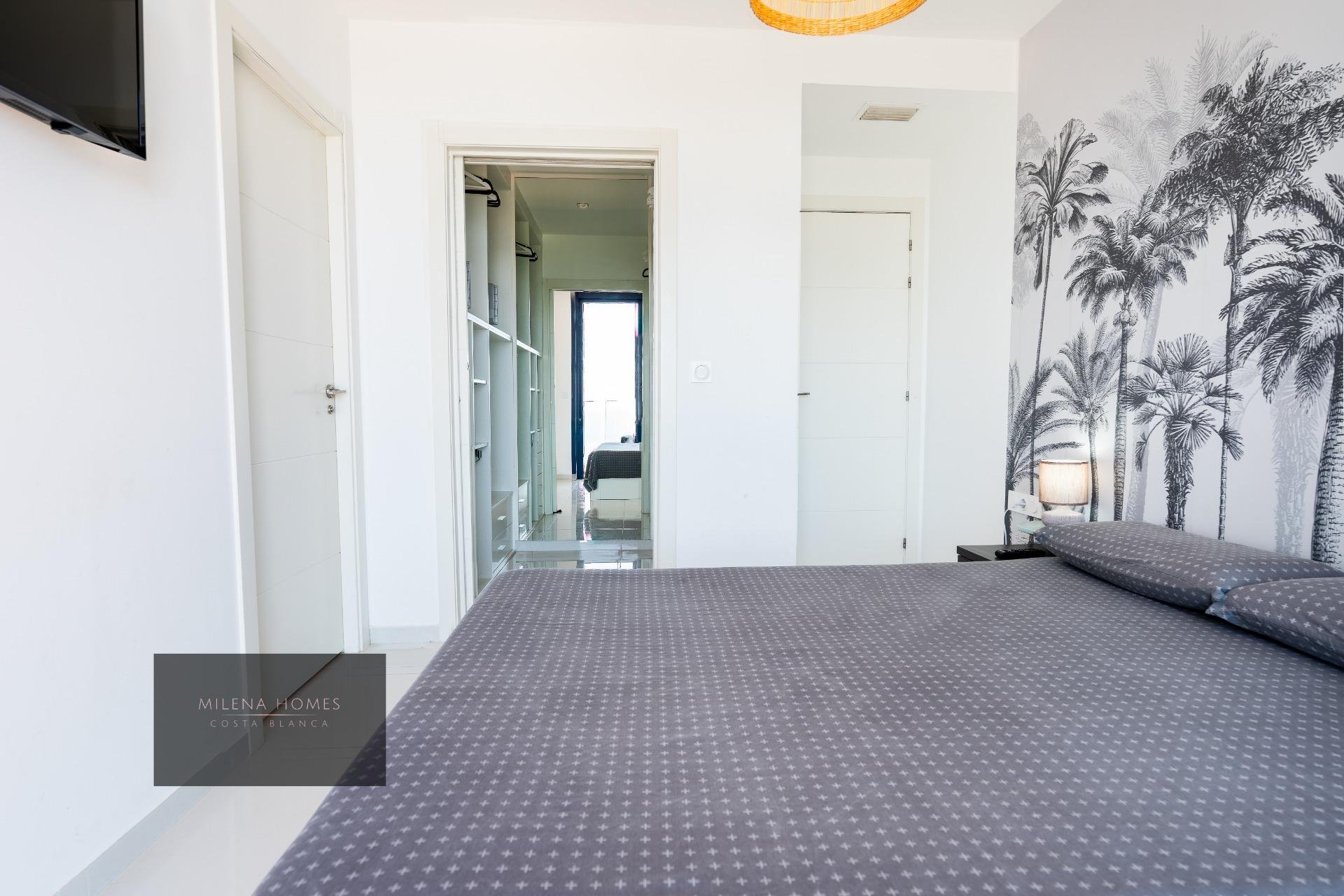 Használt Ingatlanok - Tetőtéri lakás -
Torrevieja - Punta Prima