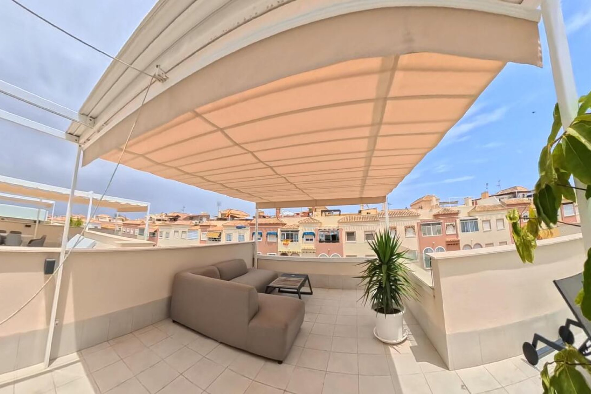 Használt Ingatlanok - Tetőtéri lakás -
Torrevieja