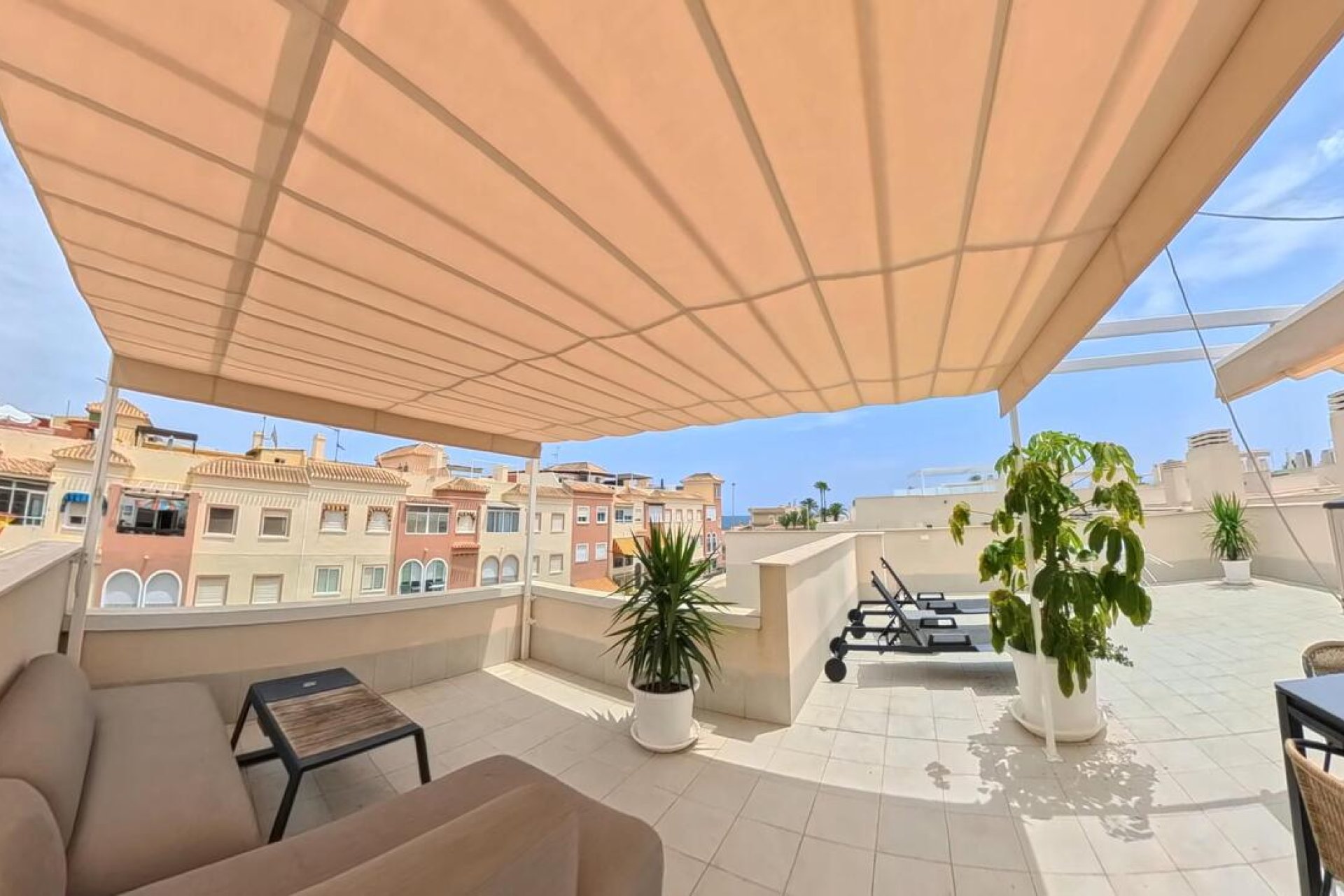 Használt Ingatlanok - Tetőtéri lakás -
Torrevieja
