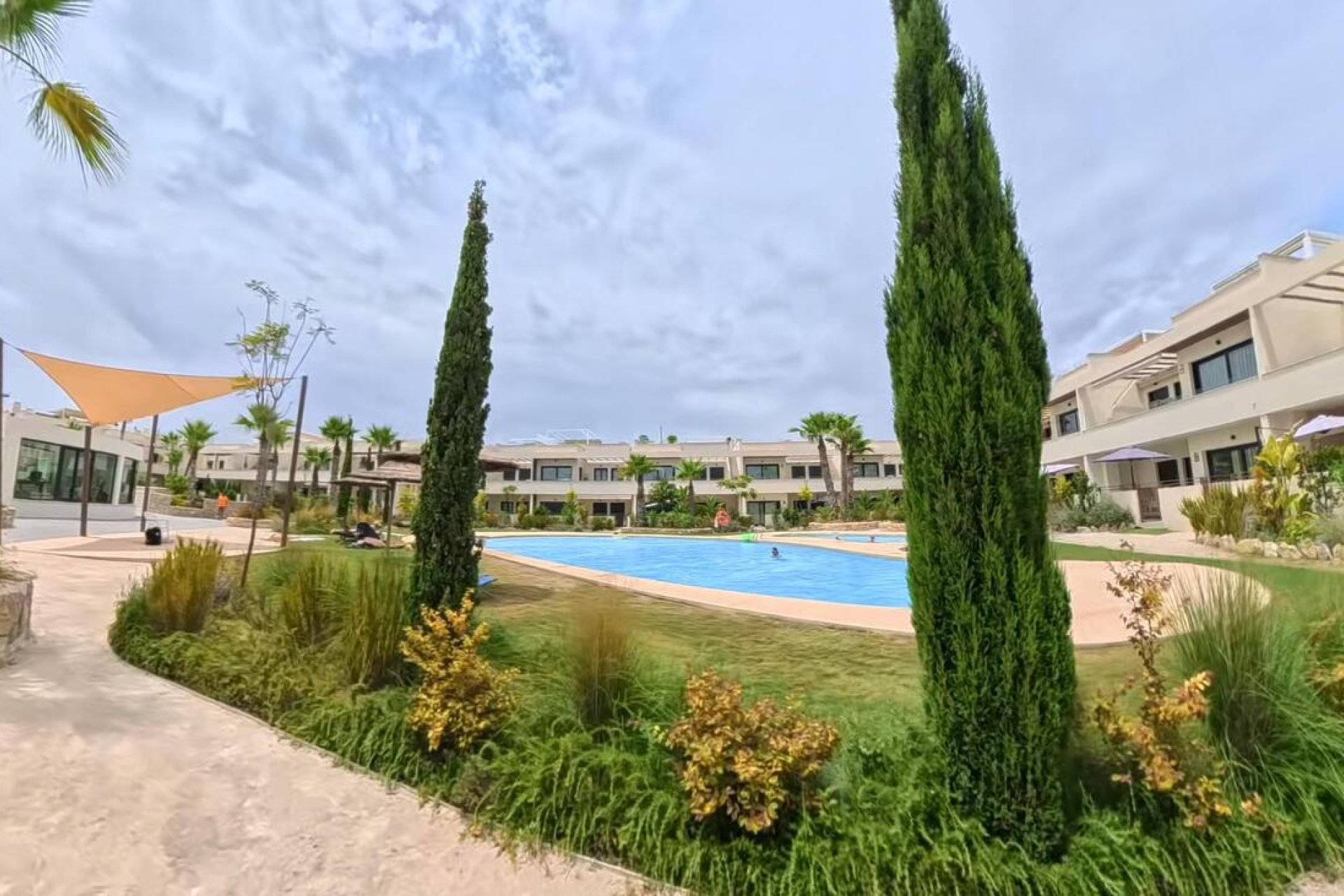 Használt Ingatlanok - Tetőtéri lakás -
Torrevieja