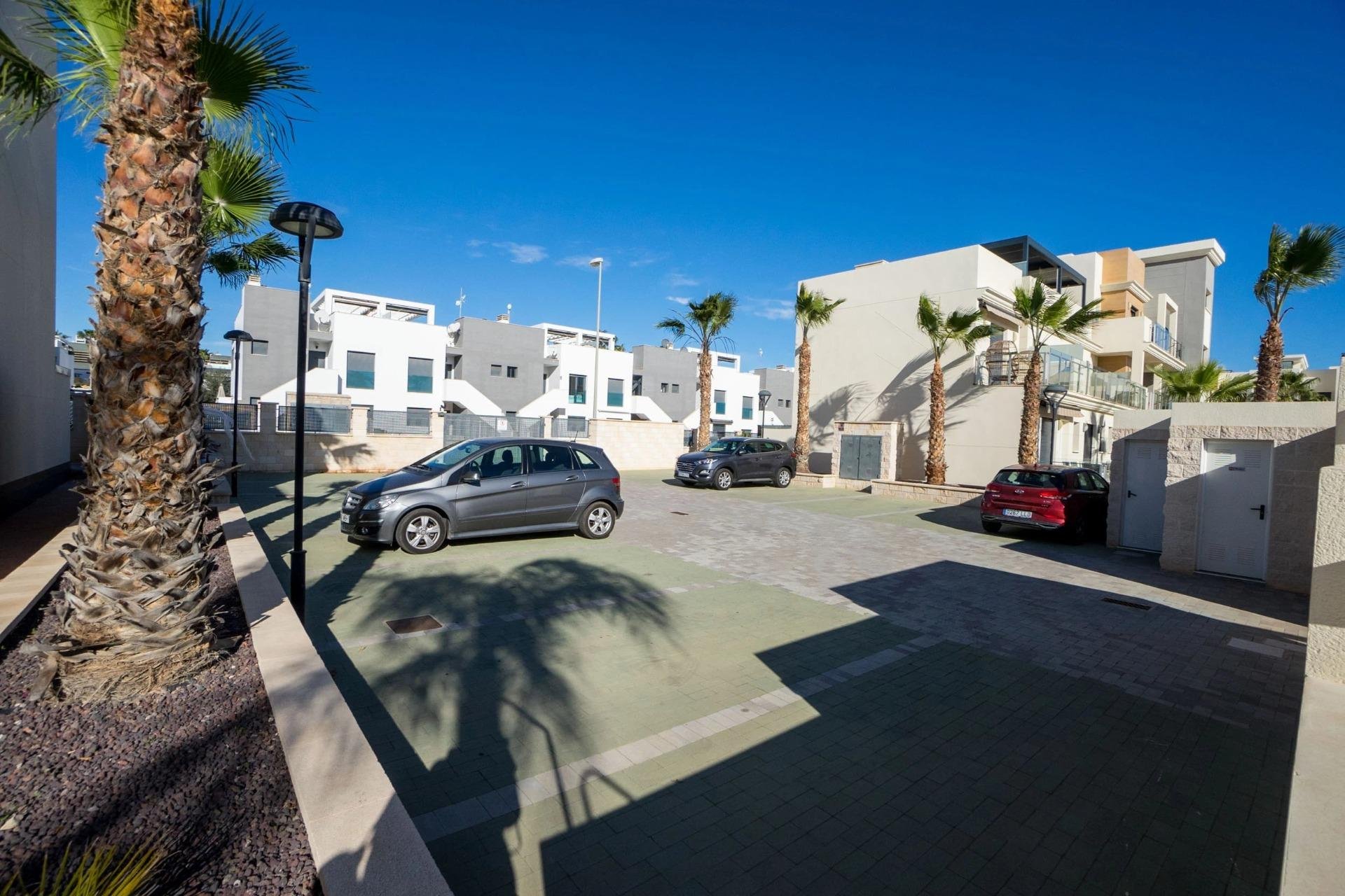 Használt Ingatlanok - Town House -
Orihuela Costa - La Zenia