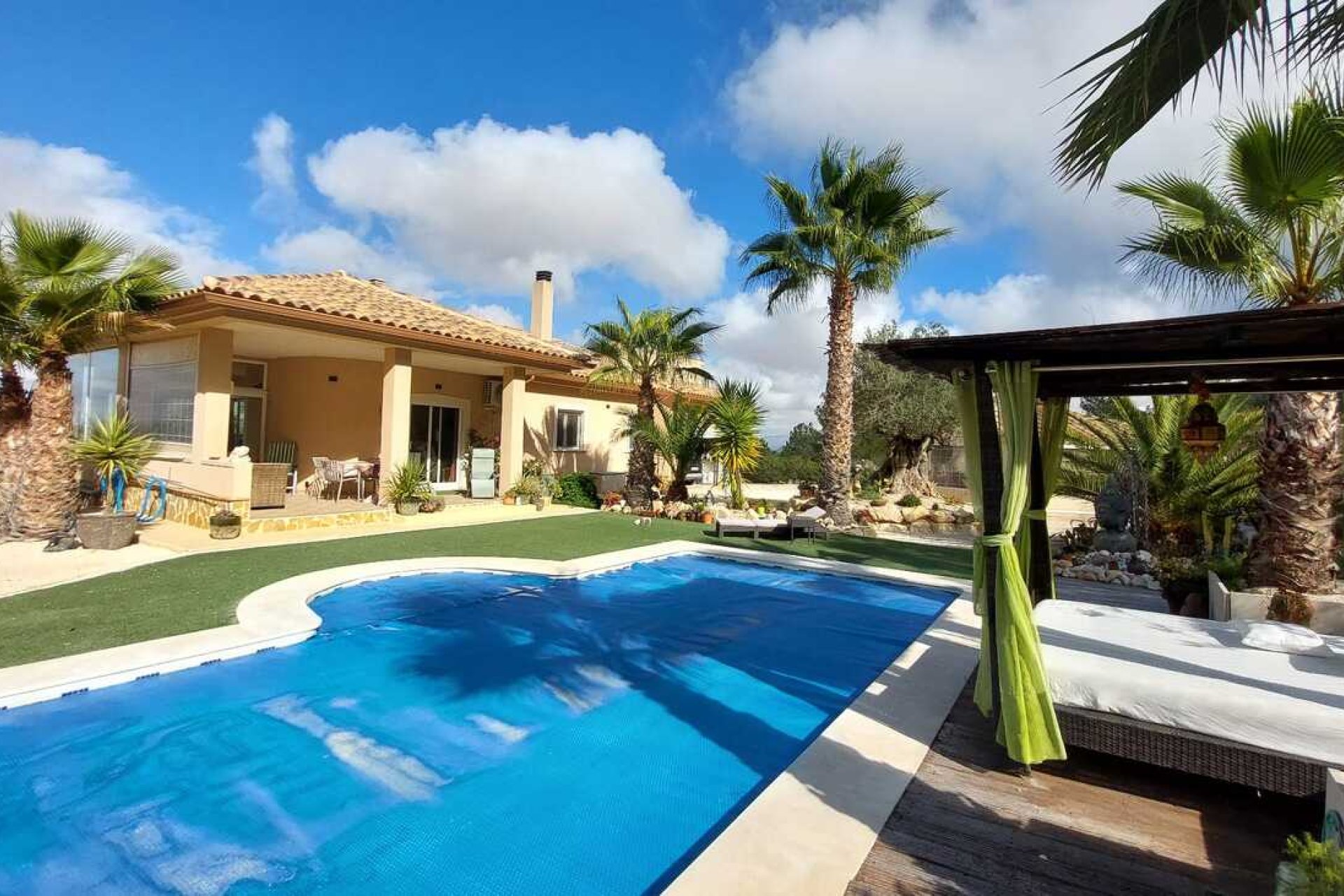 Használt Ingatlanok - Villa -
Abanilla - La Zarza