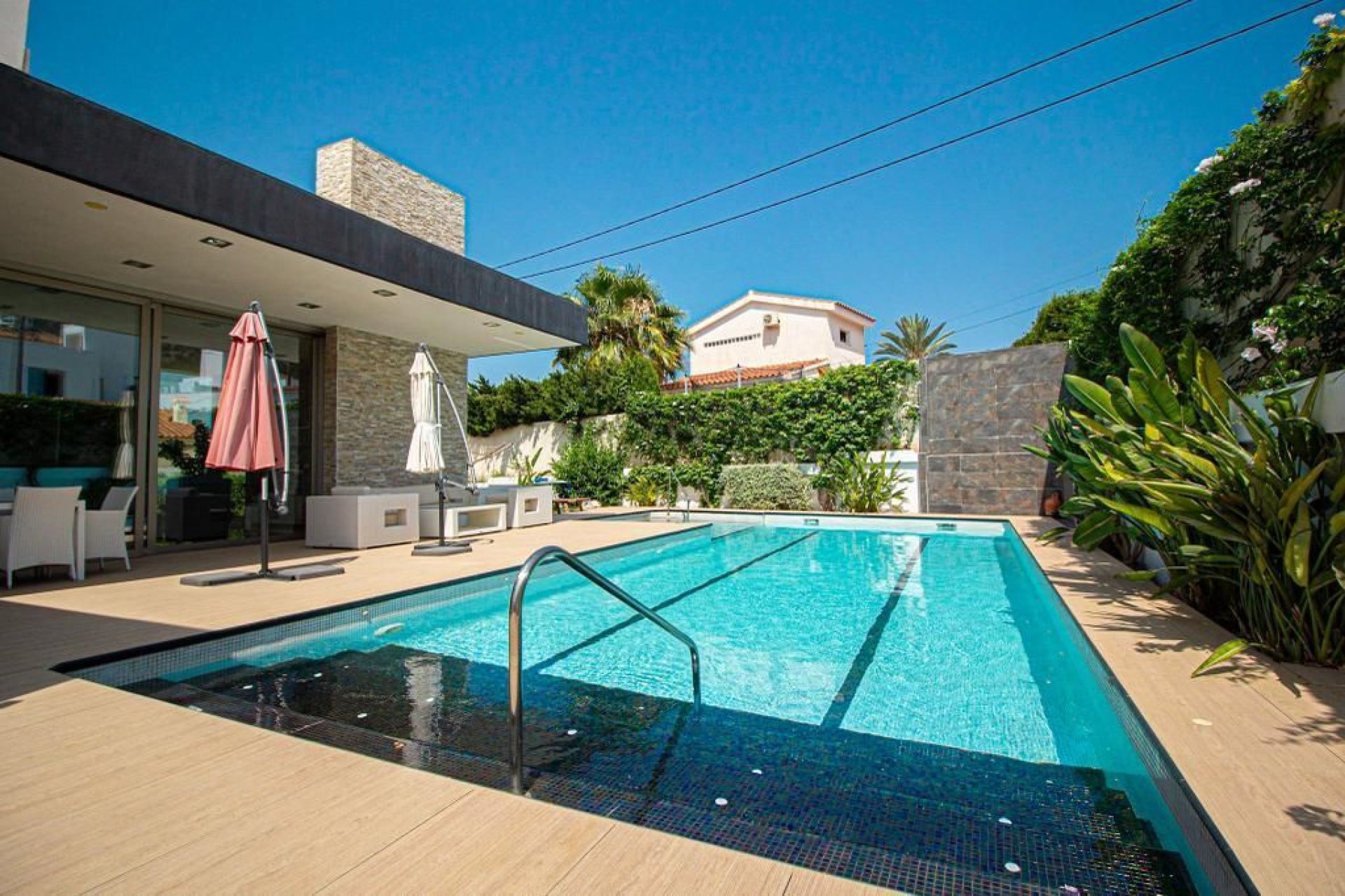 Használt Ingatlanok - Villa -
Alfas del Pí - Albir