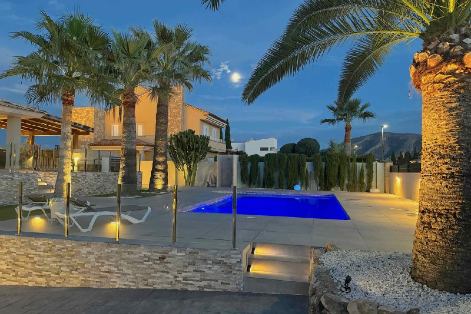 Használt Ingatlanok - Villa -
Alfas del Pí - Costa Blanca
