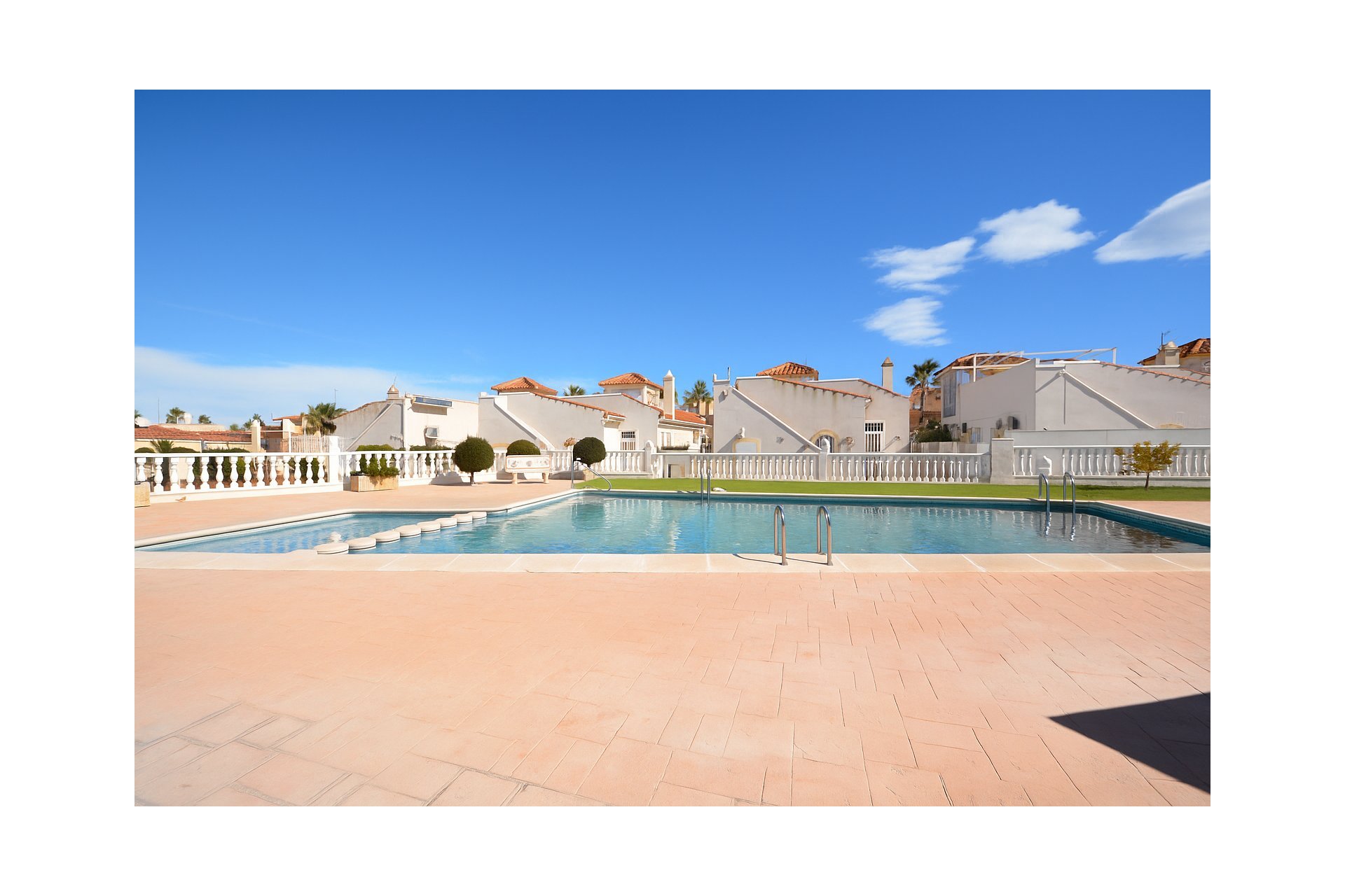 Használt Ingatlanok - Villa -
Algorfa - Inland