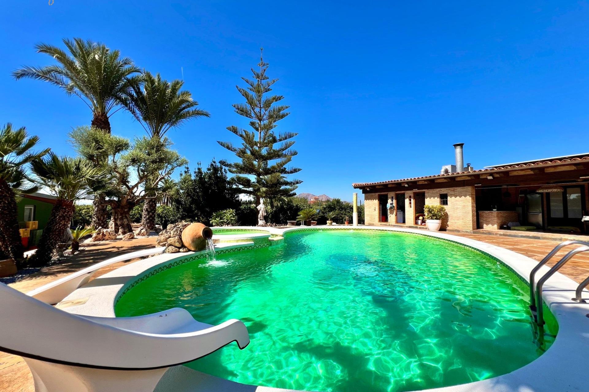 Használt Ingatlanok - Villa -
Almoradí - Comunidad Valenciana