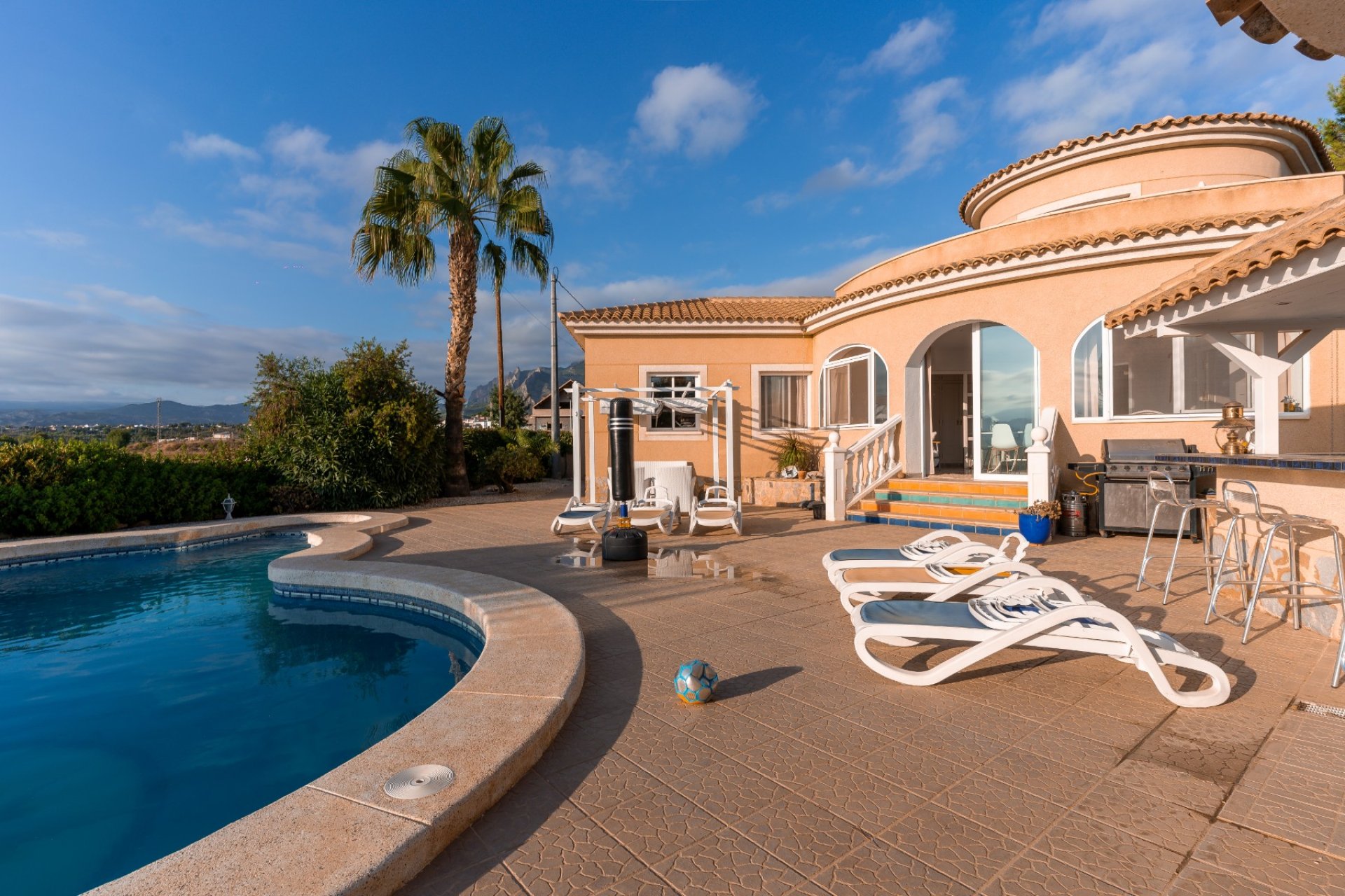 Használt Ingatlanok - Villa -
Busot - Costa Blanca