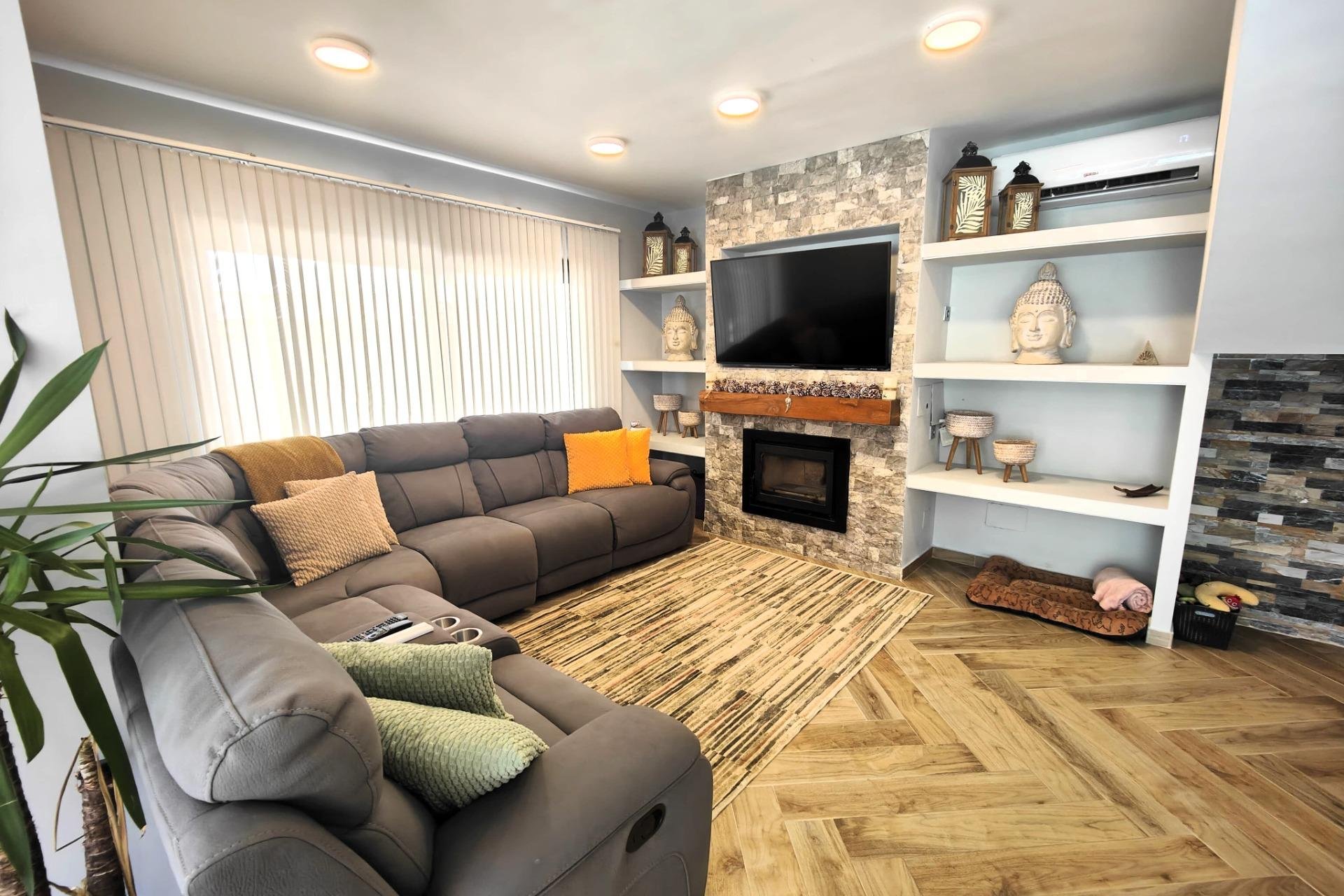 Használt Ingatlanok - Villa -
Cabo Roig - Costa Blanca