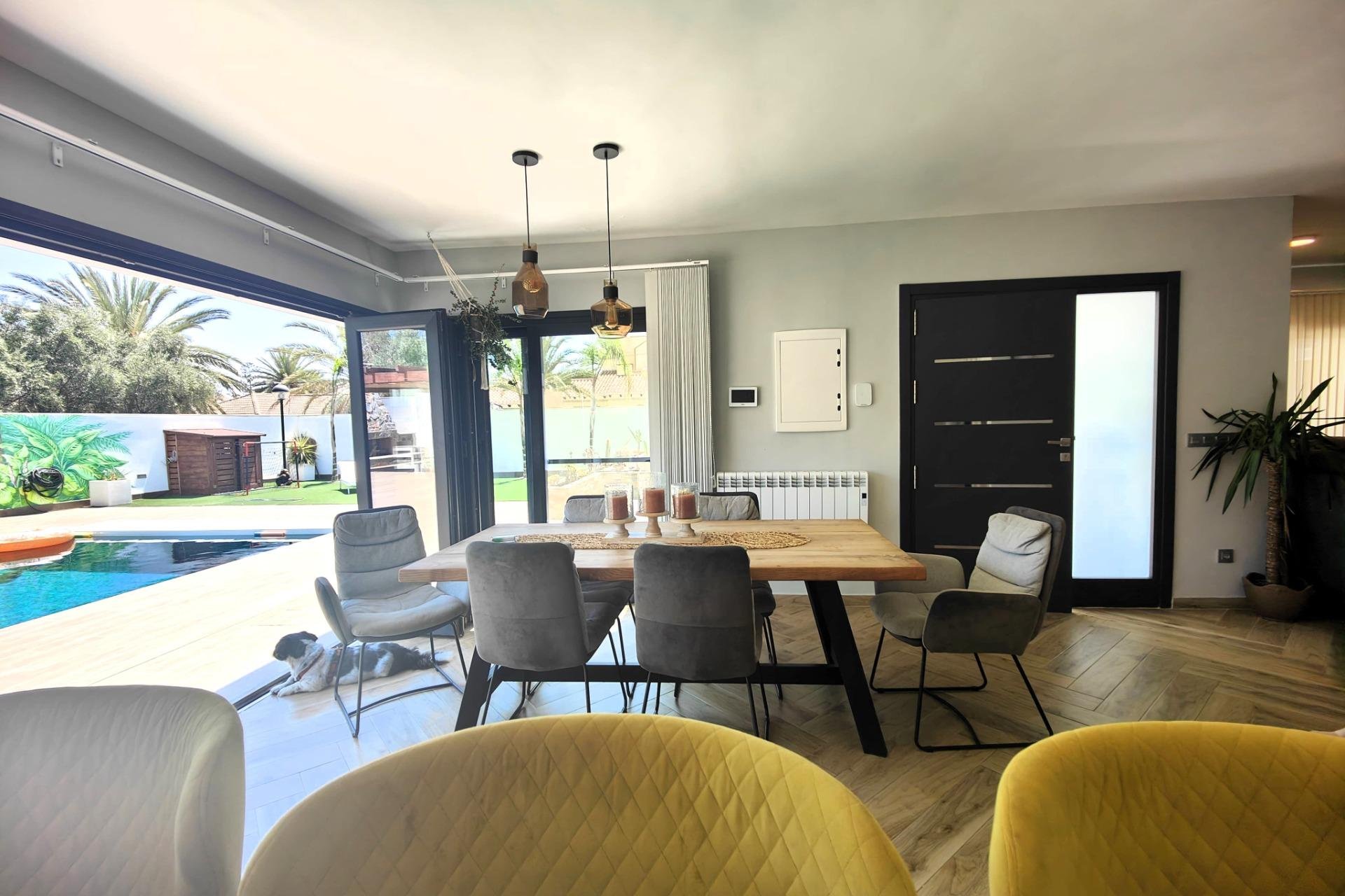 Használt Ingatlanok - Villa -
Cabo Roig - Costa Blanca