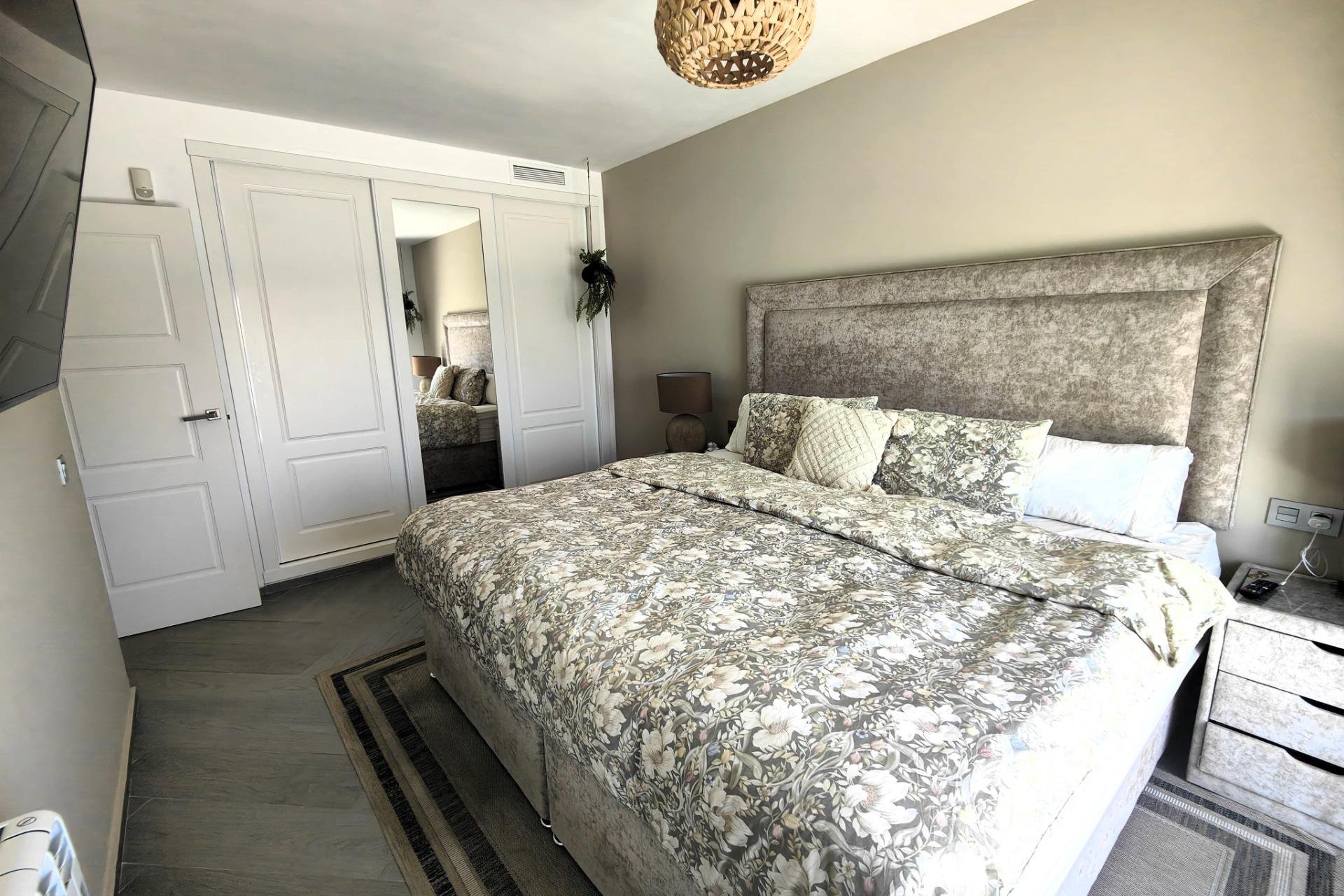 Használt Ingatlanok - Villa -
Cabo Roig - Costa Blanca