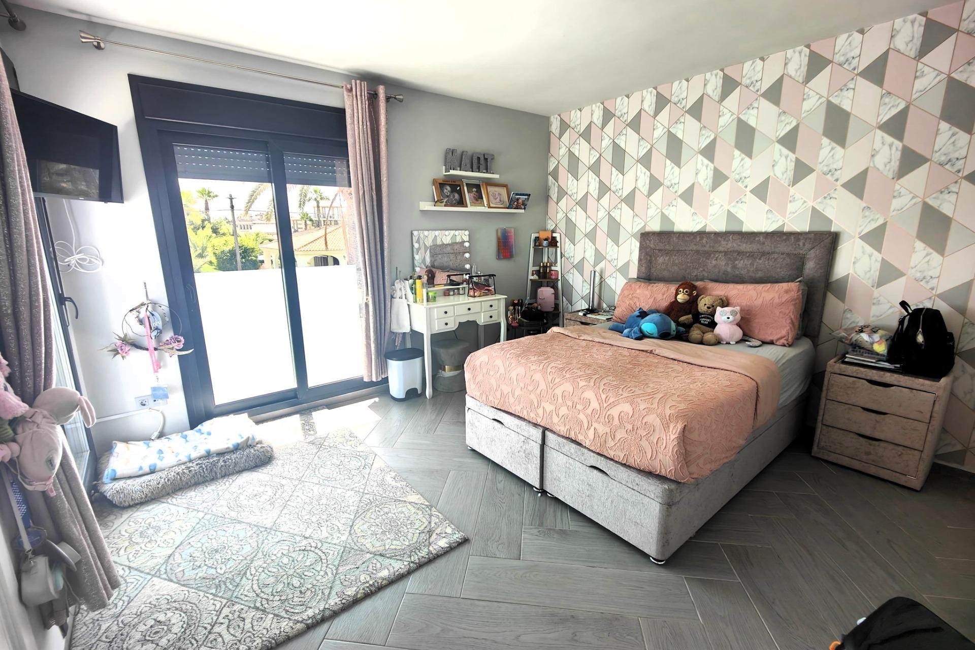 Használt Ingatlanok - Villa -
Cabo Roig - Costa Blanca