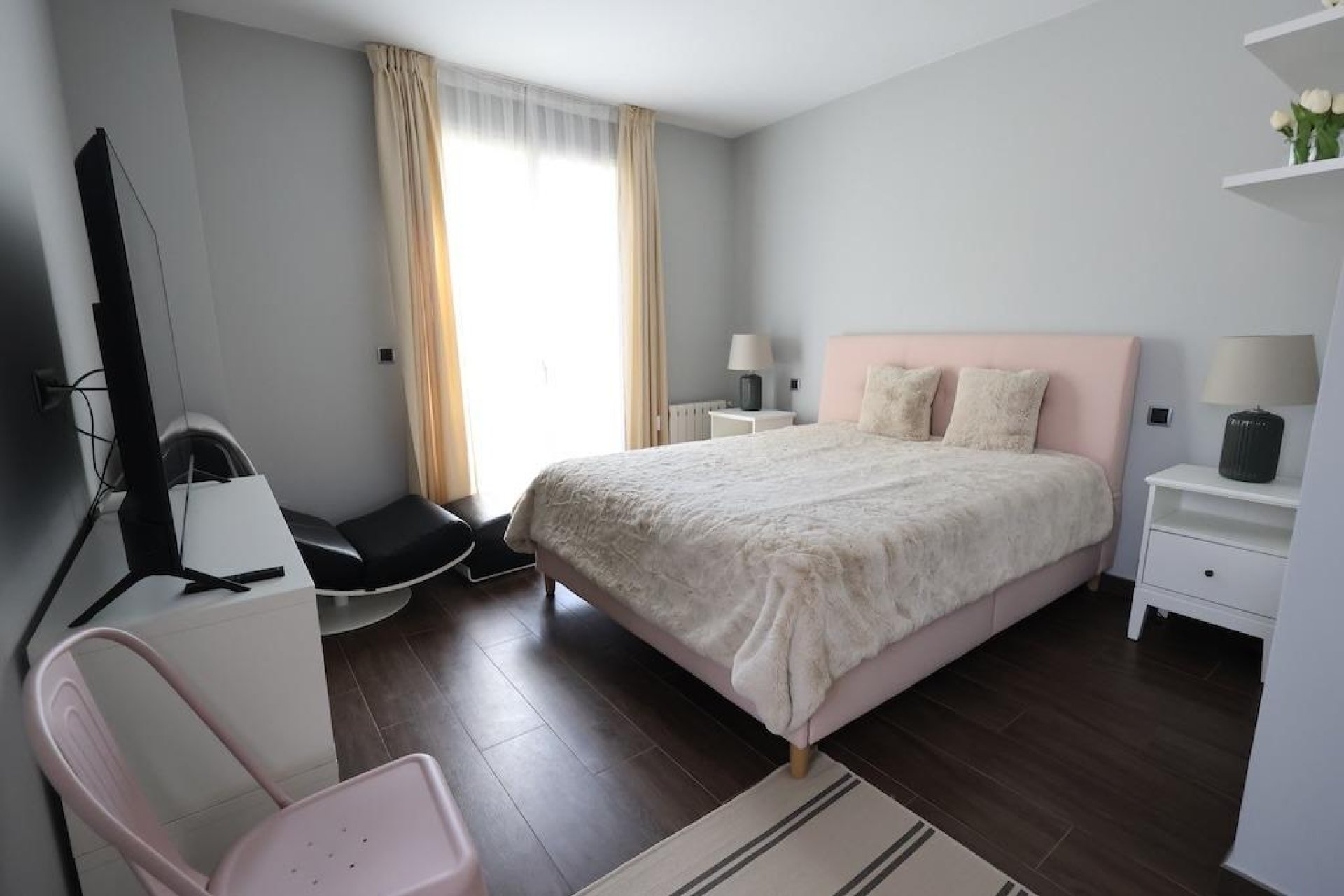 Használt Ingatlanok - Villa -
Cabo Roig - Costa Blanca