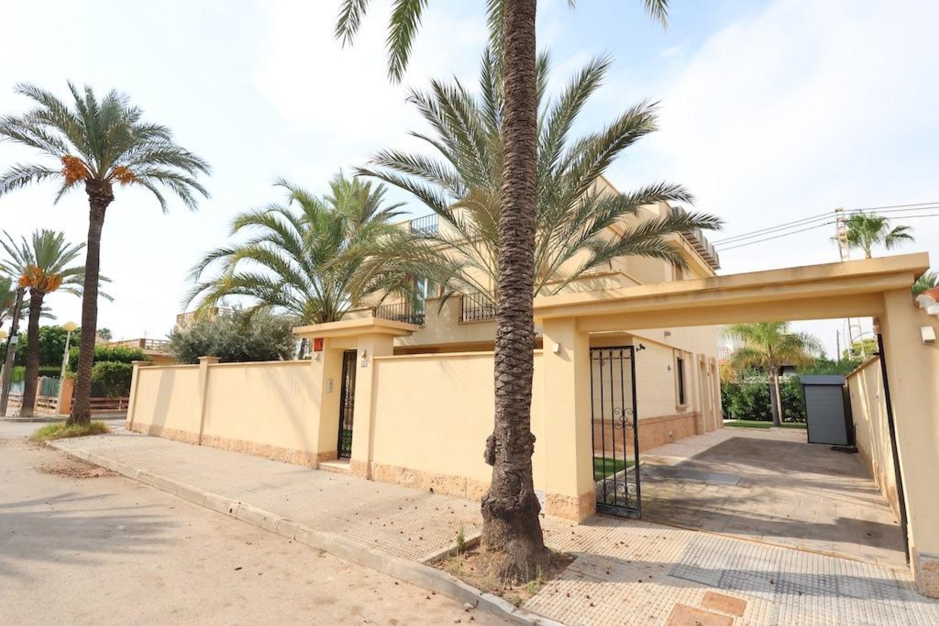 Használt Ingatlanok - Villa -
Cabo Roig - Costa Blanca